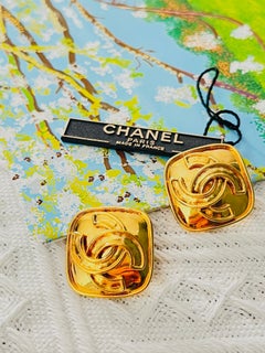 Chanel Vintage 1994 Iconic Large Logo CC Coco Glow Diamond Square Clip Earrings