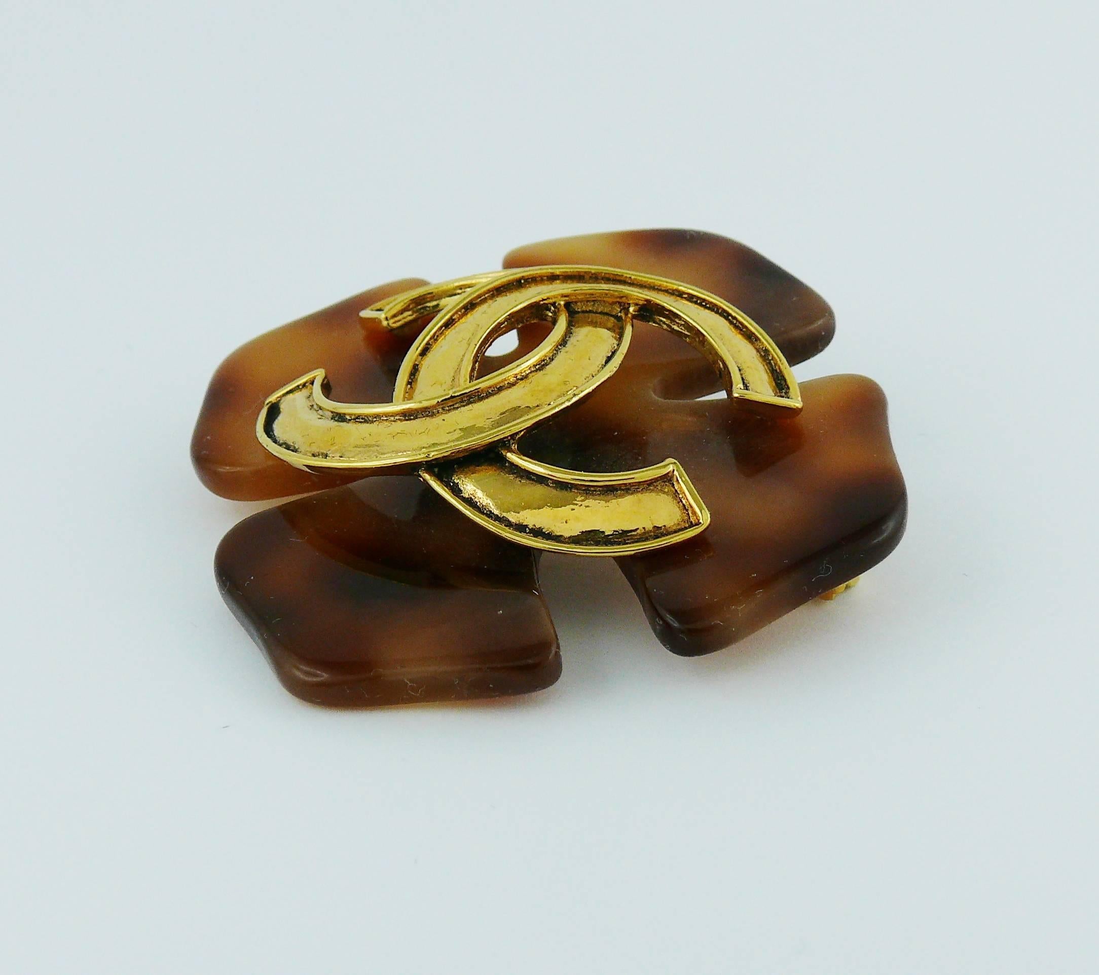 Chanel Vintage Resin and Gold Toned CC Brooch, 1994  In Good Condition In Nice, FR