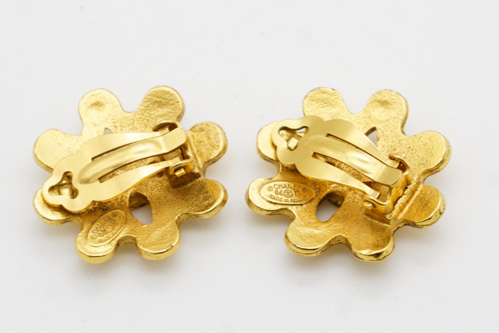 Chanel Vintage 1994 Textured Logo CC Coco Engraved Flower Openwork Earrings For Sale 8