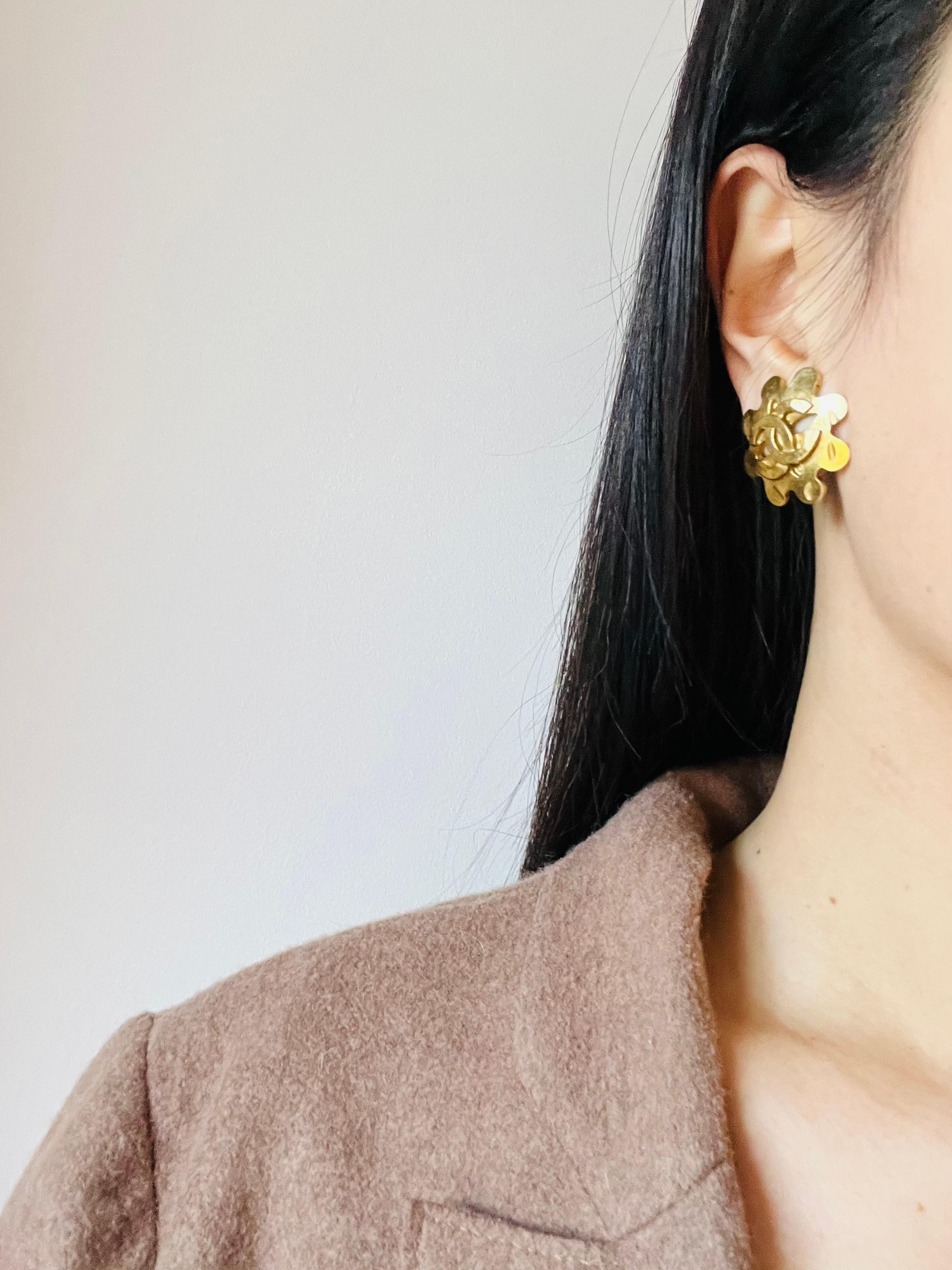 Women's or Men's Chanel Vintage 1994 Textured Logo CC Coco Engraved Flower Openwork Earrings For Sale