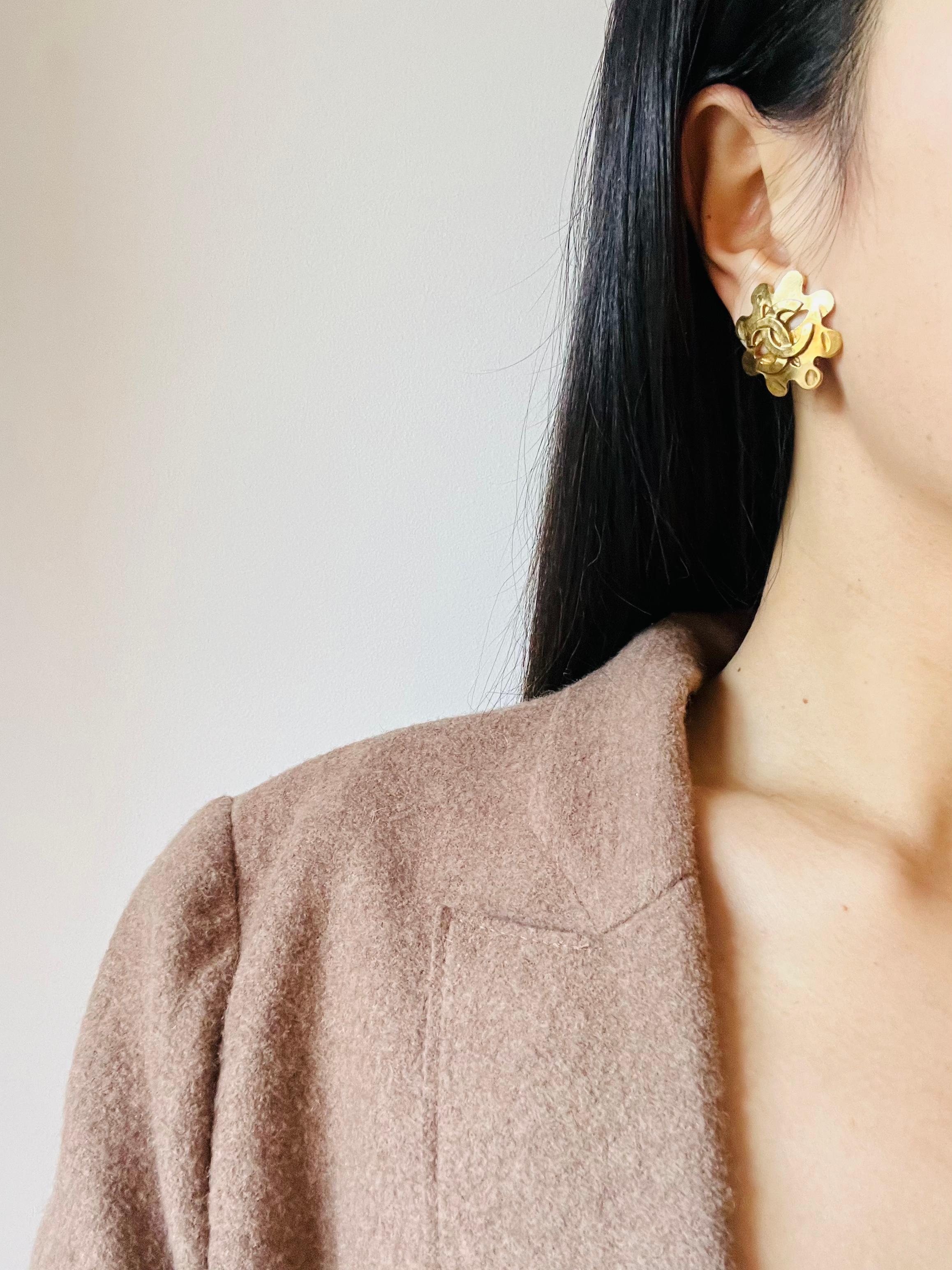 Chanel Vintage 1994 Textured Logo CC Coco Engraved Flower Openwork Earrings For Sale 1