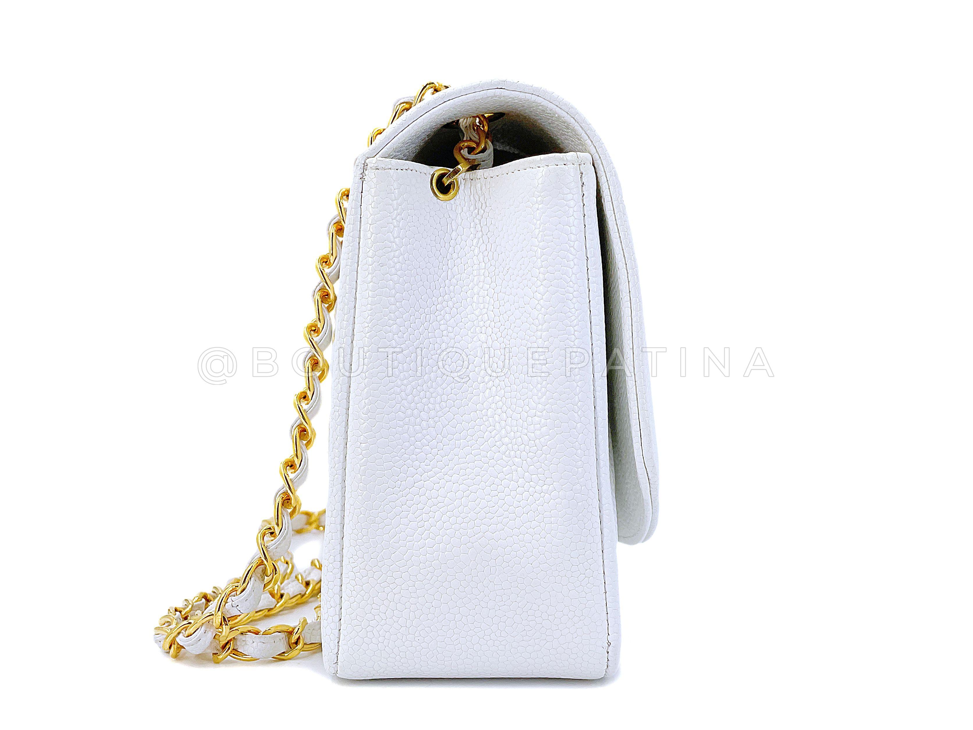 Women's Chanel Vintage 1994 White Caviar Medium Diana Flap Bag 24k GHW 67764 For Sale