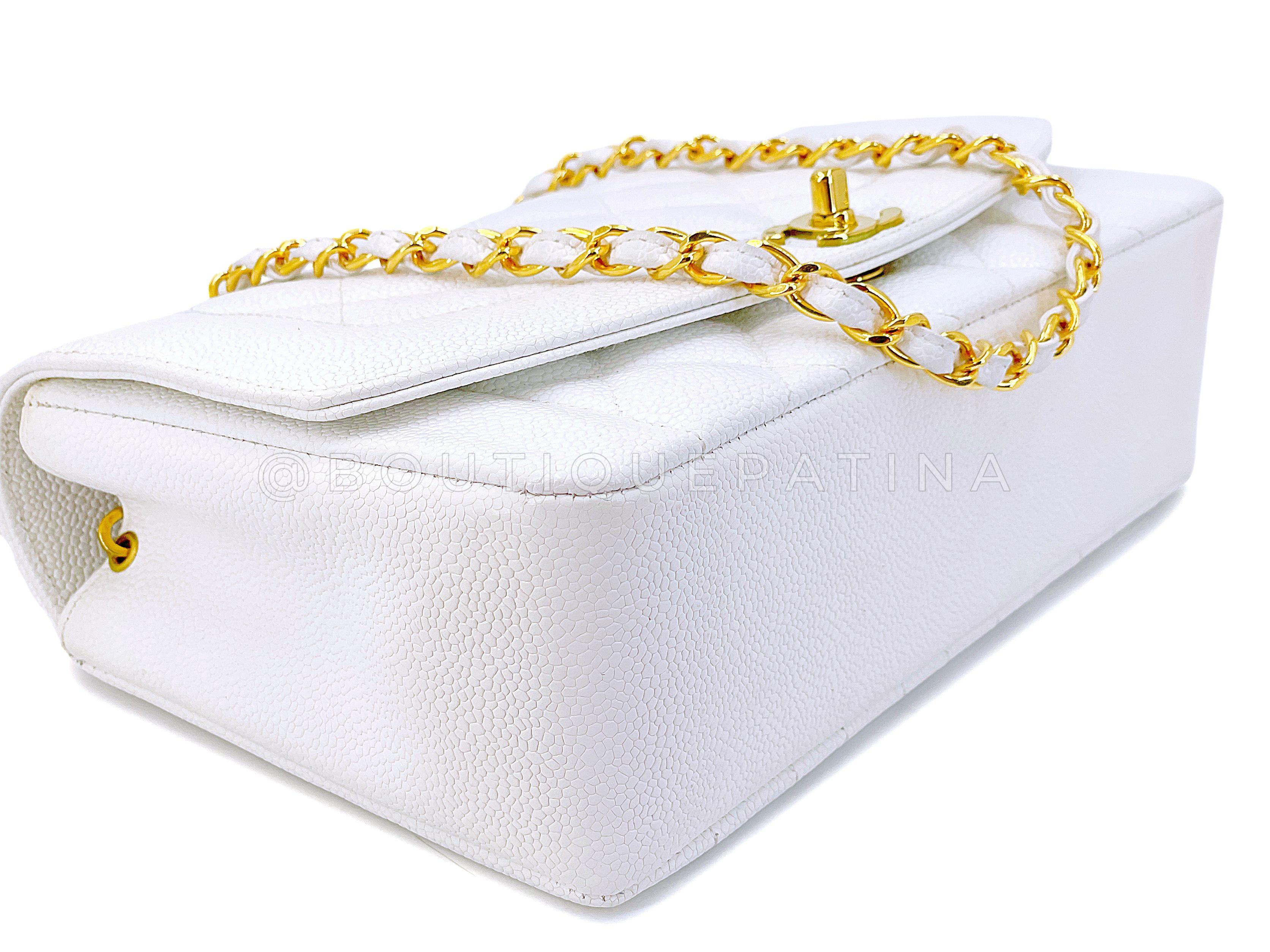 Chanel Vintage 1994 White Caviar Medium Diana Flap Bag 24k GHW 67764 For Sale 3