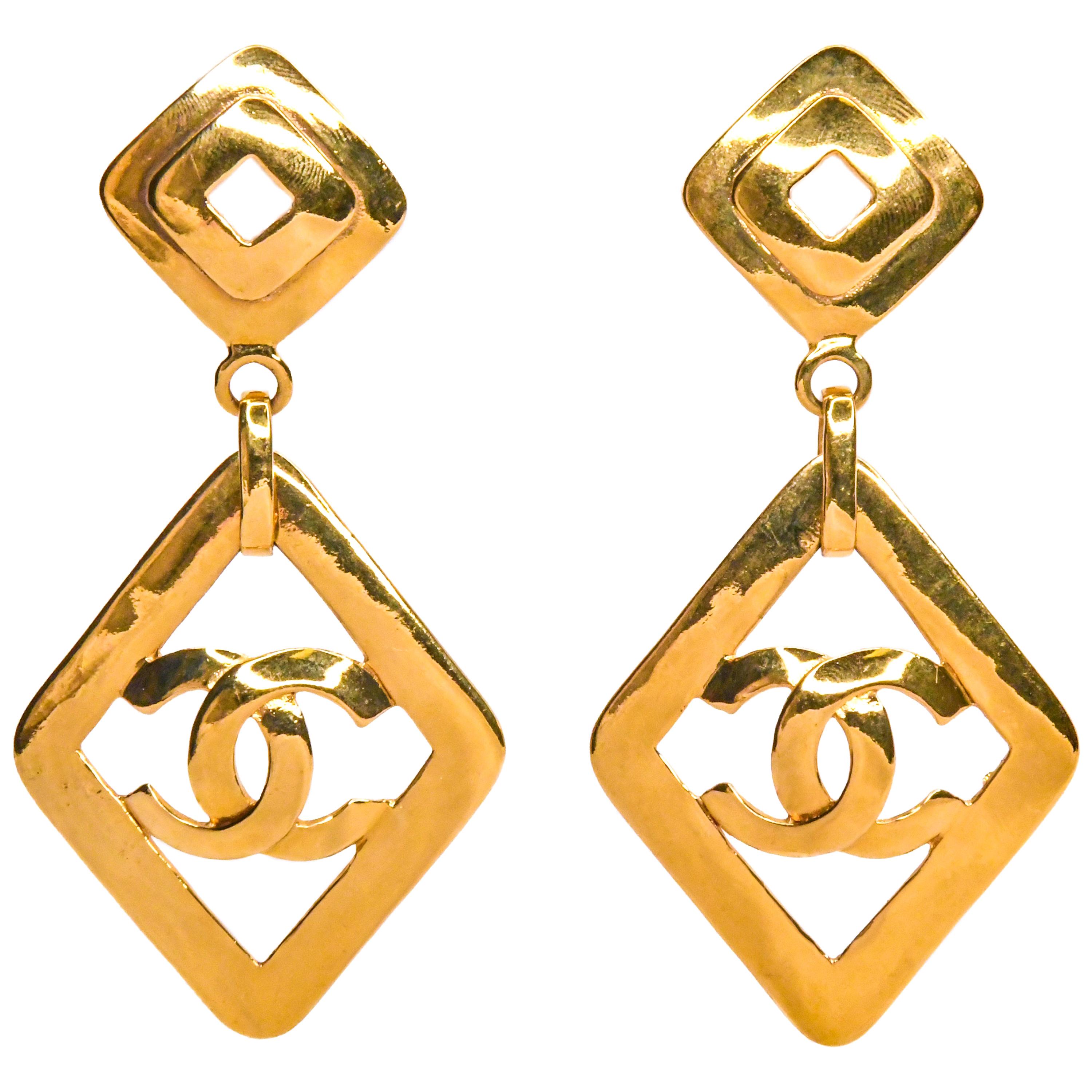 Chanel Vintage 1995 Gold Tone CC Logo Dangle Clip on Earrings