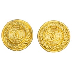 CHANEL Vintage 1995 Iconic Logo CC Quilted Disc Circle Round Gold Clip Earrings