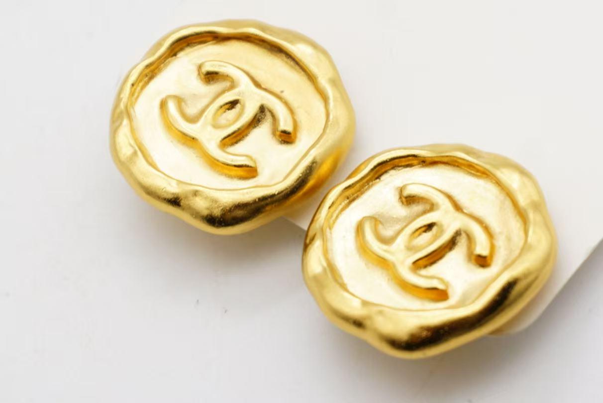 Chanel Vintage 1995 Large CC Coco Logo Abnormal Circle Round Badge Earrings For Sale 3