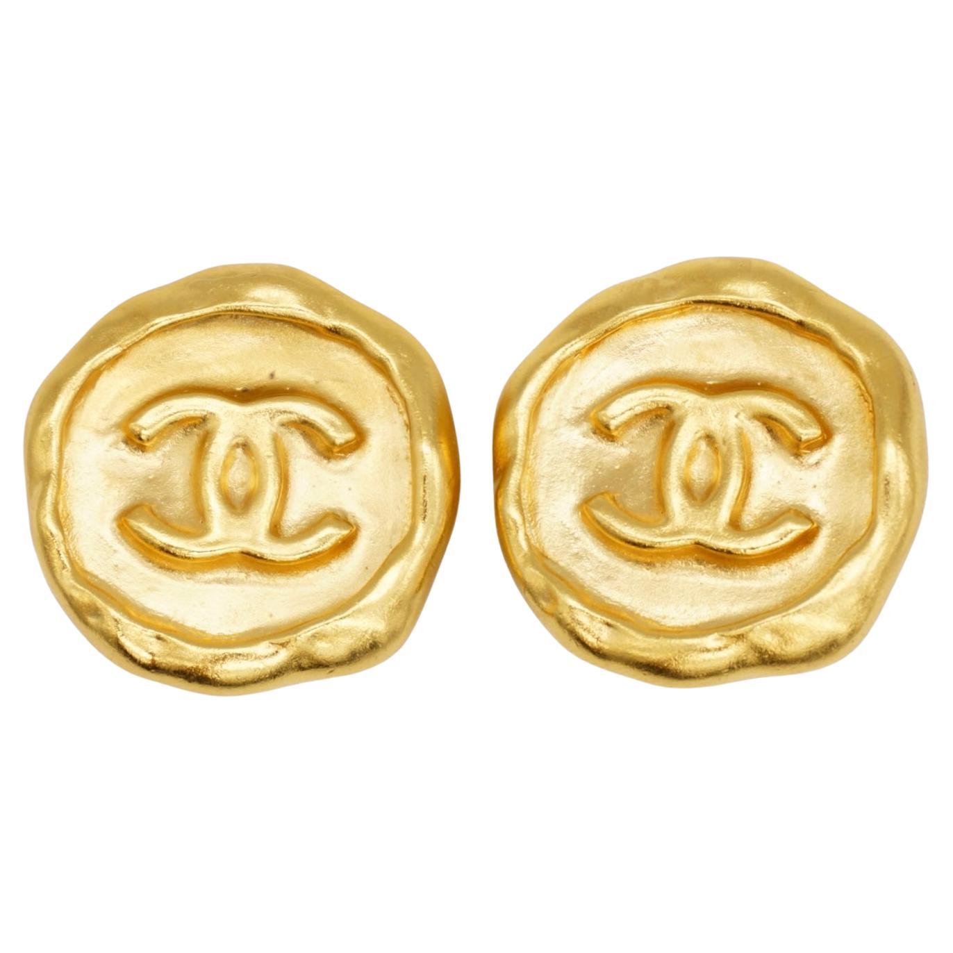 Chanel Vintage 1995 Gran CC Coco Logo Anormal Círculo Insignia Redonda Pendientes