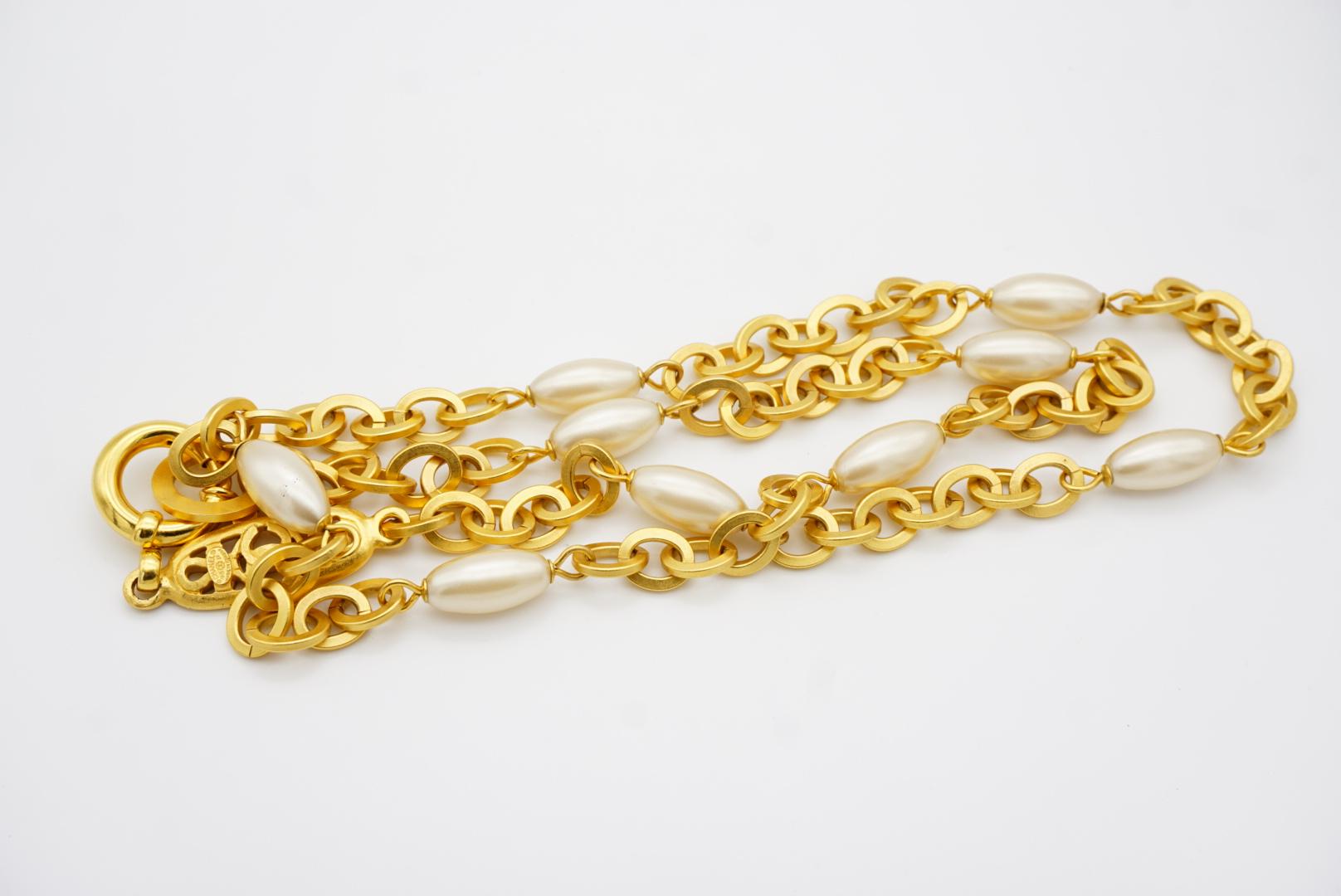 Chanel Vintage 1995 Long Oval Pearls CC Logo Coco Chain Link Versatile Necklace For Sale 10
