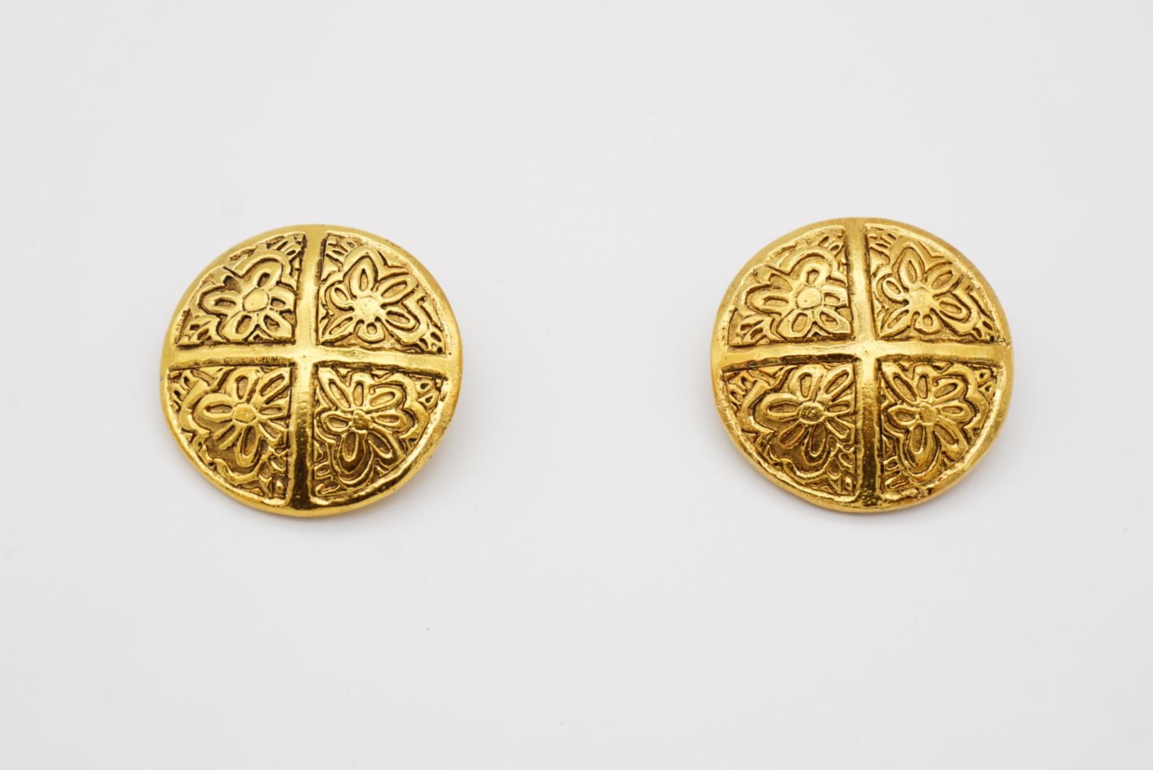 Chanel Vintage 1995 Round Domed Circle Cross Flower Retro Gold Clip On Earrings For Sale 2