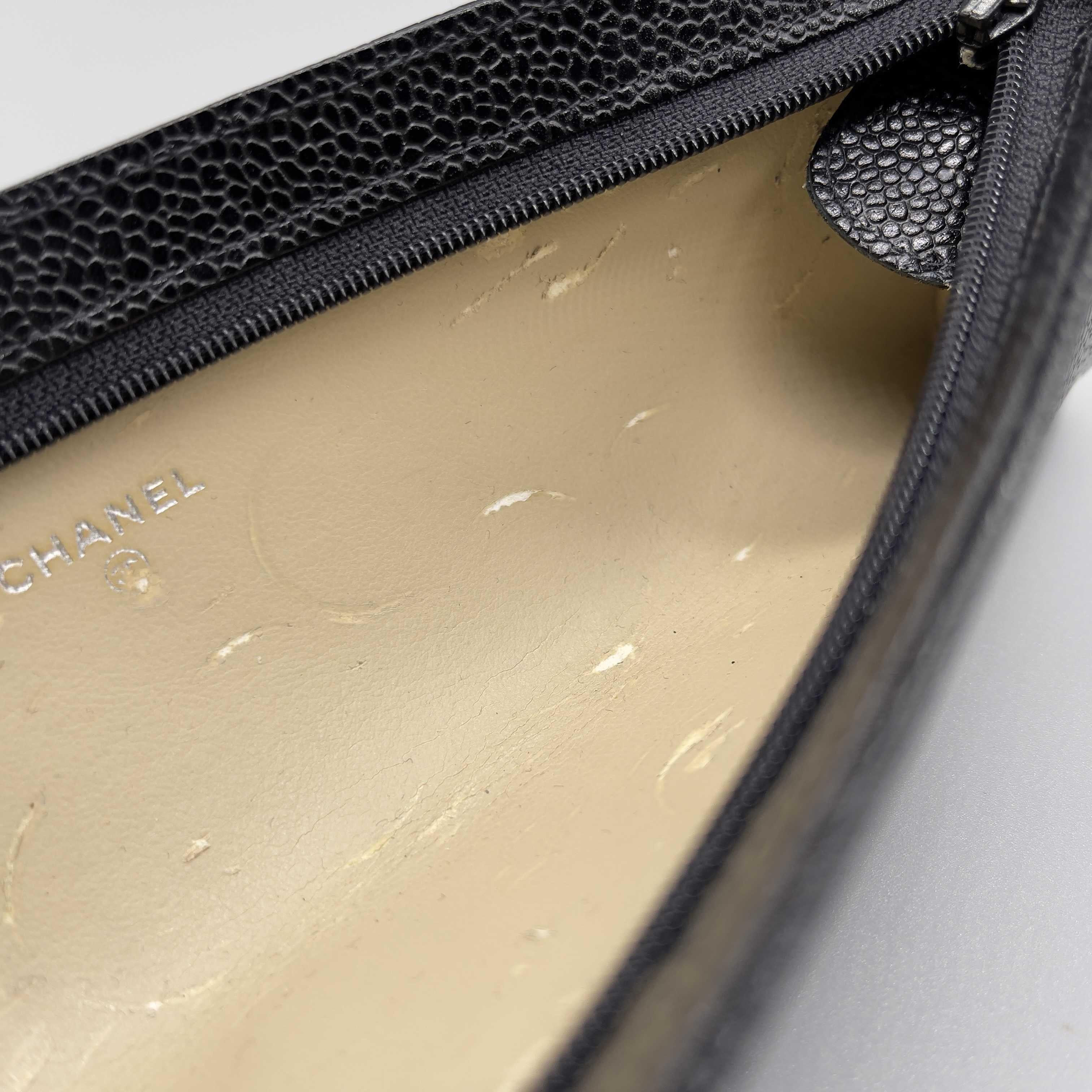 CHANEL - Vintage 1996 Schwarzes Etui / Beutel / Makeup-Tasche aus Kaviarleder / CC-Logo 9