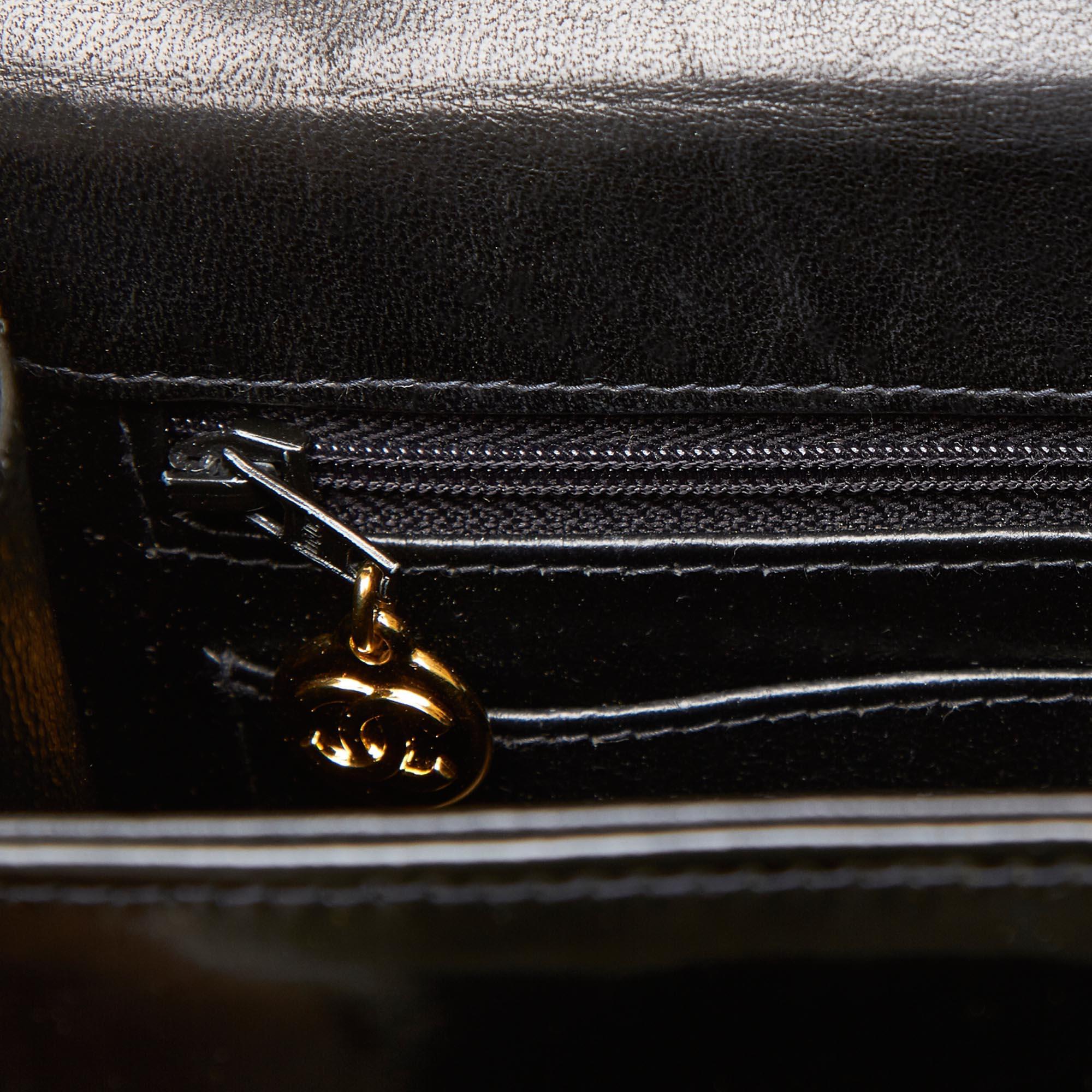 Chanel Vintage 1996 Black Patent CC Logo Bag with Double Gold Snake Chain 8