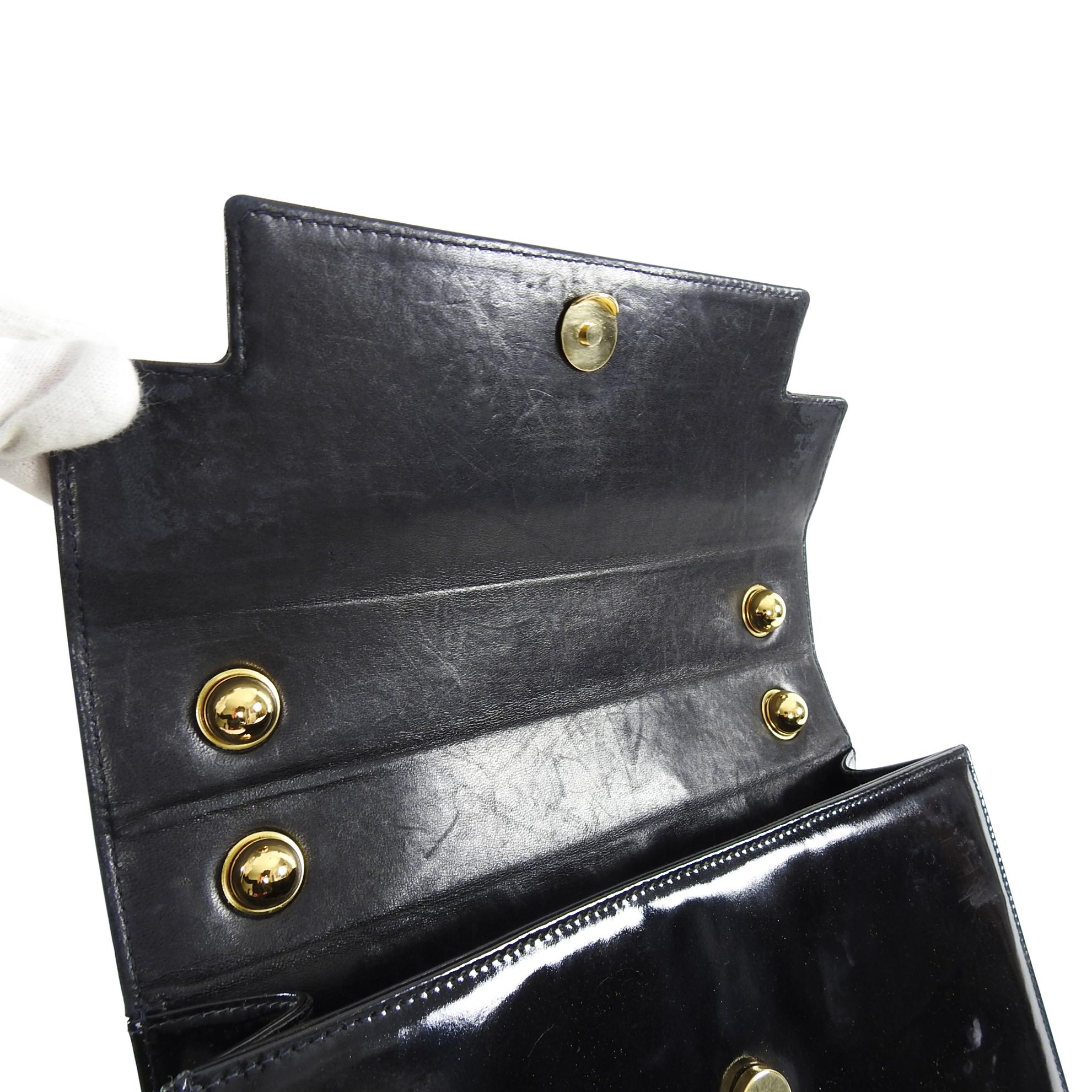 Chanel Vintage 1996 Black Patent CC Logo Bag with Double Gold Snake Chain 9
