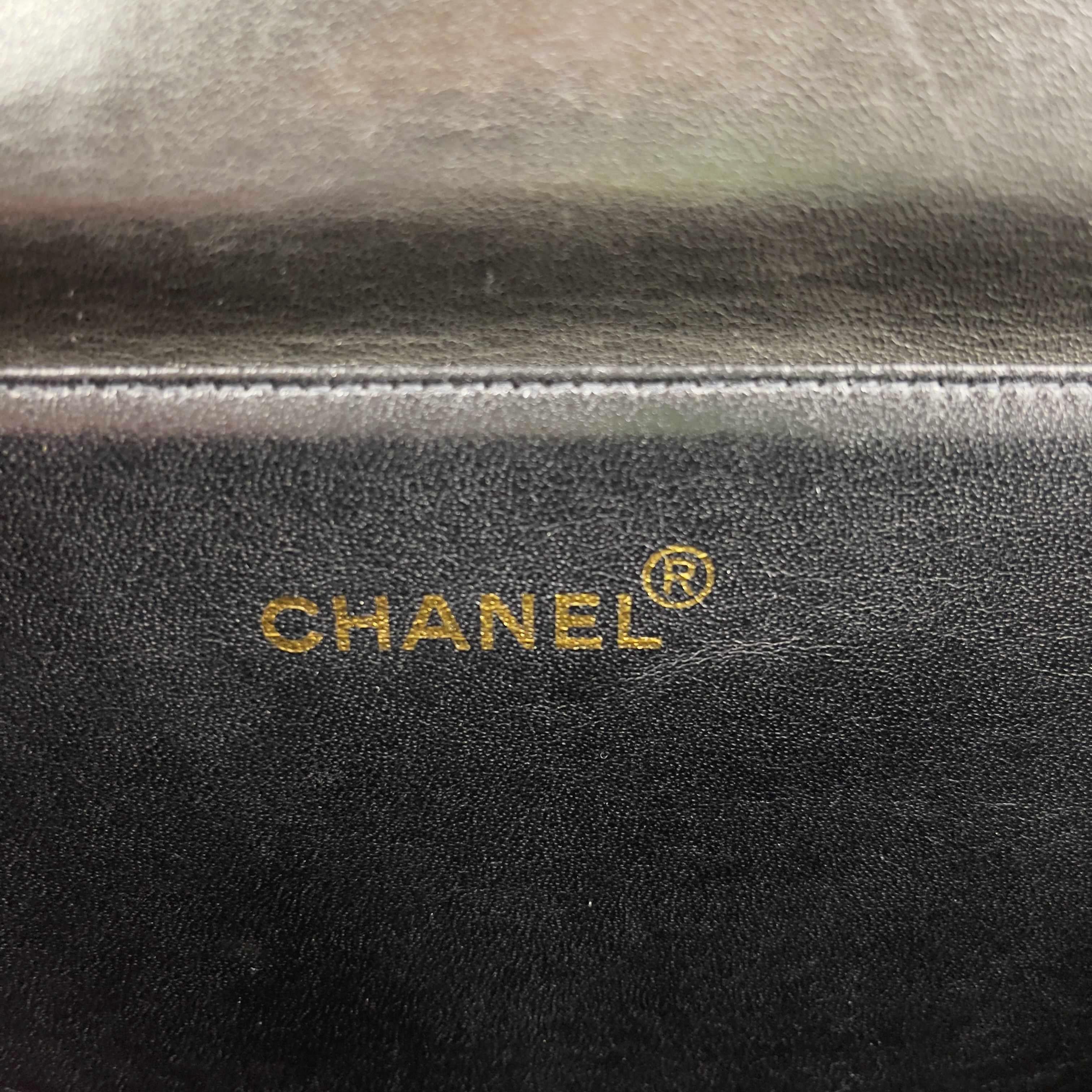 CHANEL Vintage 1996 Black Top Handle Kelly Medium Flap Bag Patent Leather For Sale 5