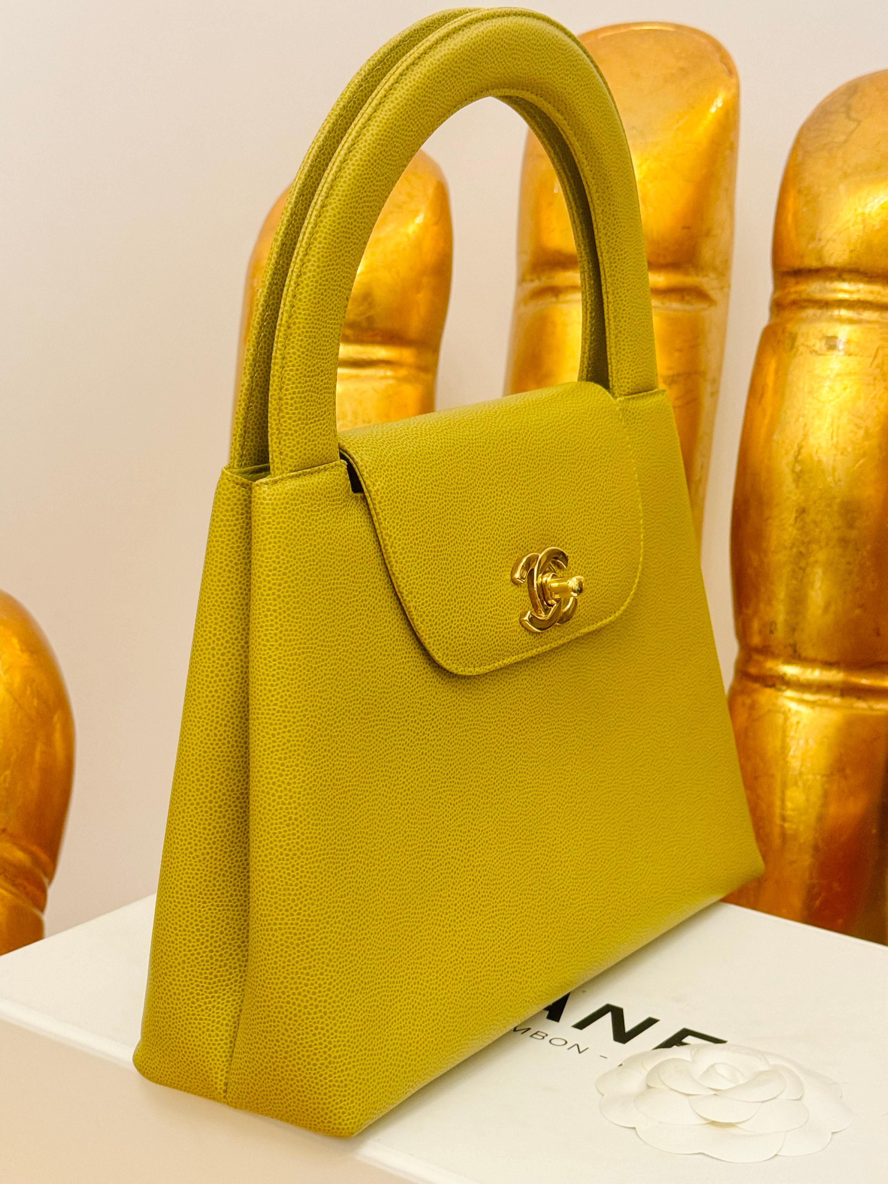 Chanel vintage 1997-1999 Green limon caviar top handle Kelly bag For Sale 5