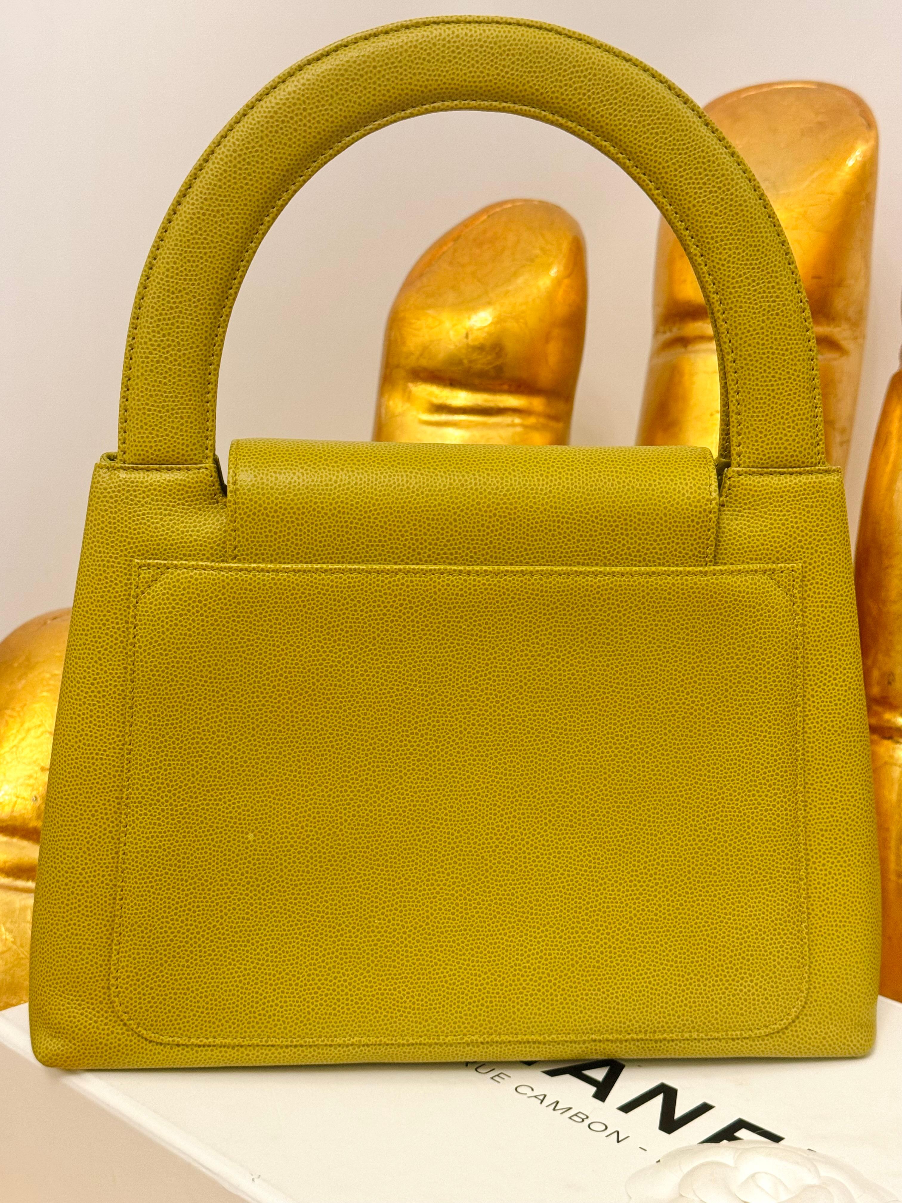 Chanel vintage 1997-1999 Green limon caviar top handle Kelly bag For Sale 6