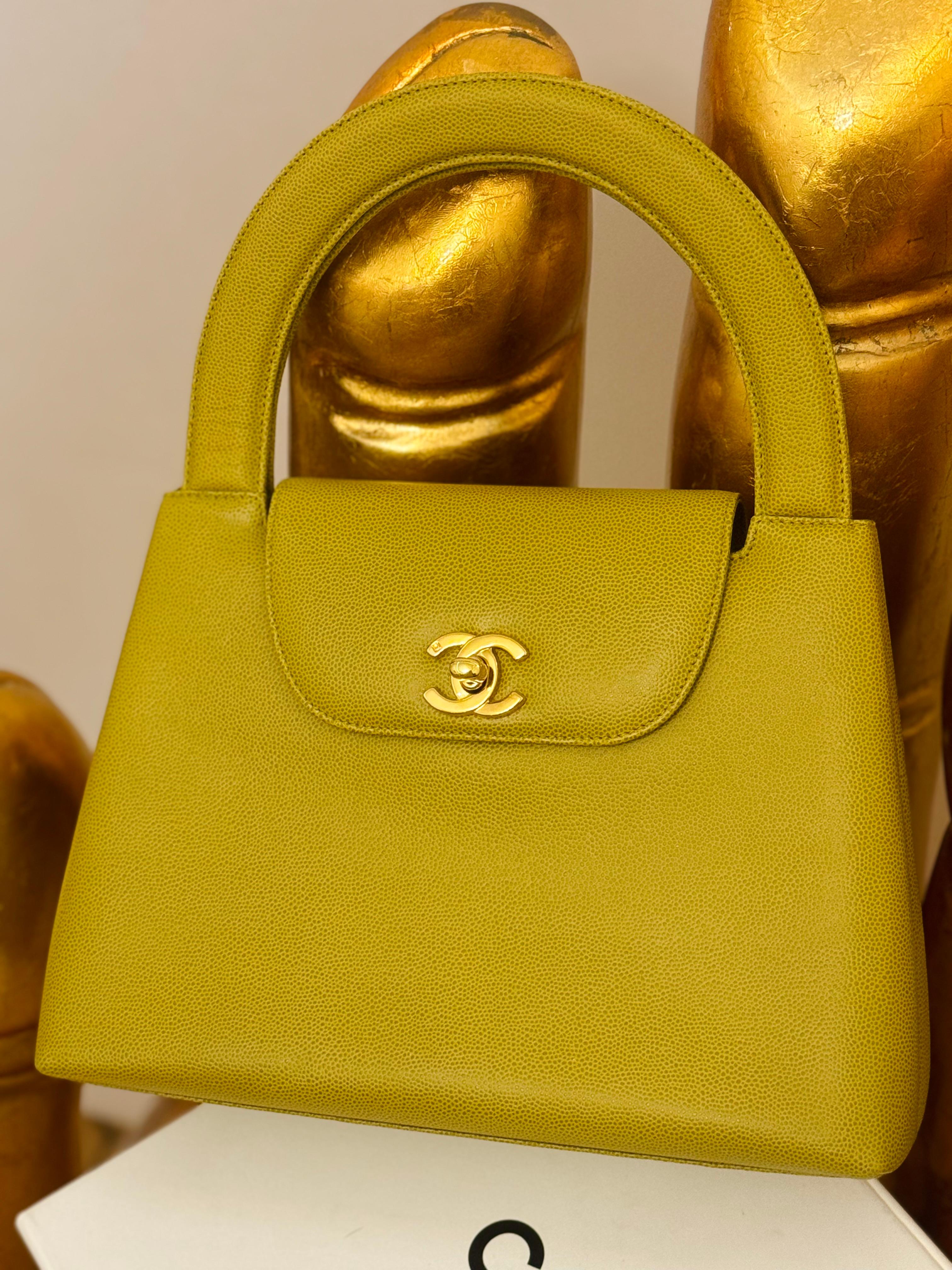 Chanel vintage 1997-1999 Green limon caviar top handle Kelly bag For Sale 10