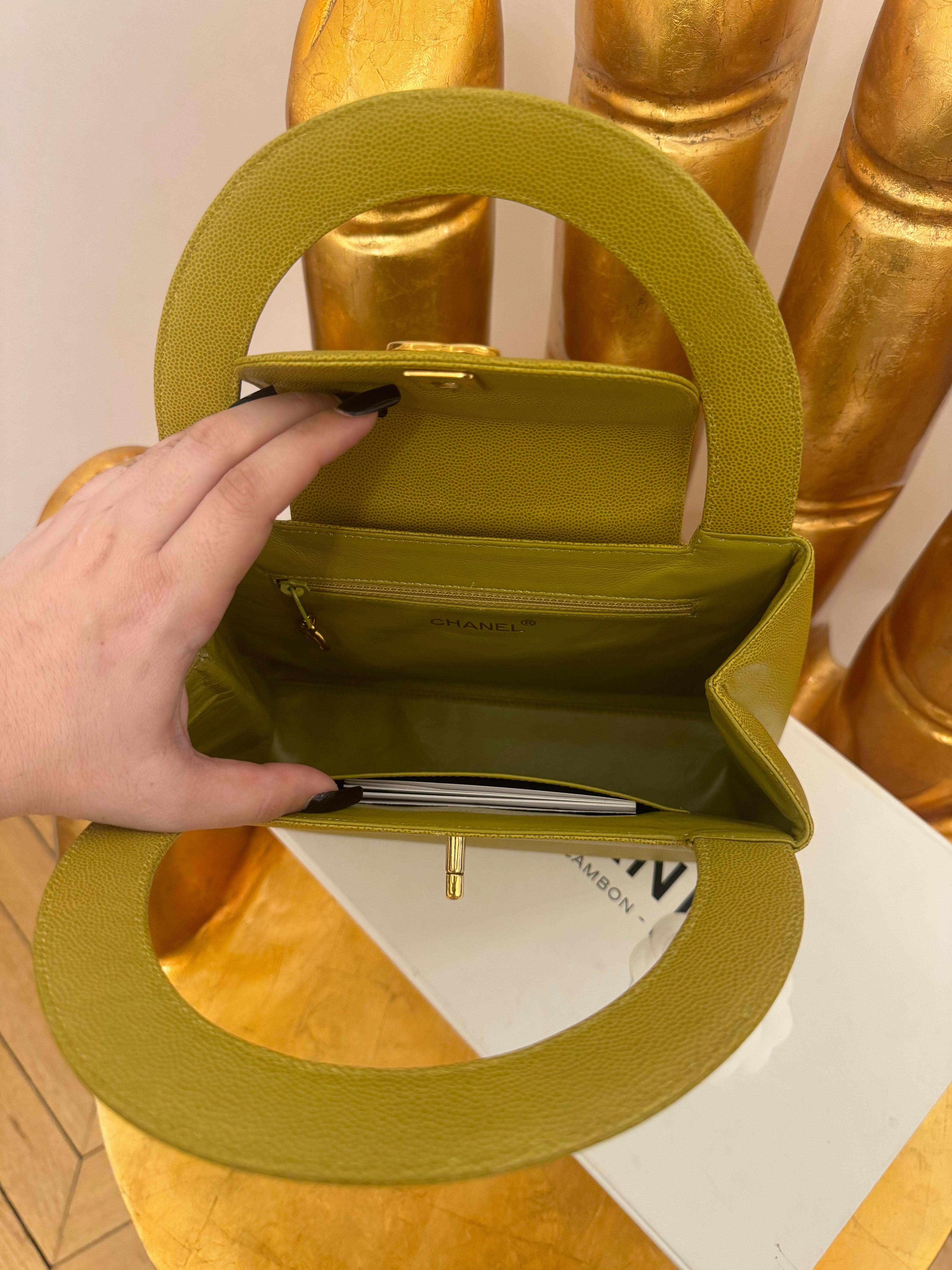 Chanel vintage 1997-1999 Green limon caviar top handle Kelly bag For Sale 1