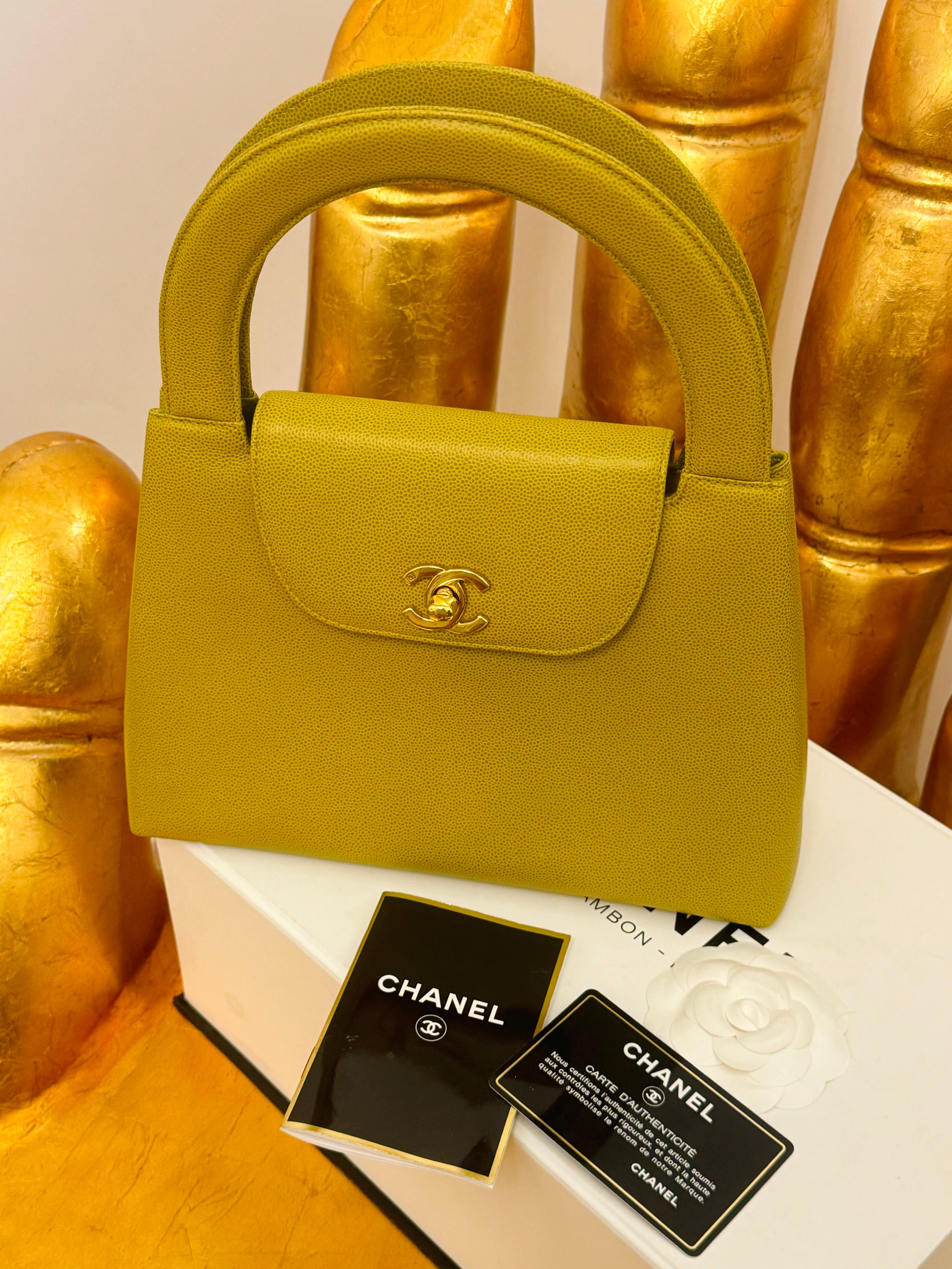 Chanel vintage 1997-1999 Green limon caviar top handle Kelly bag For Sale 3