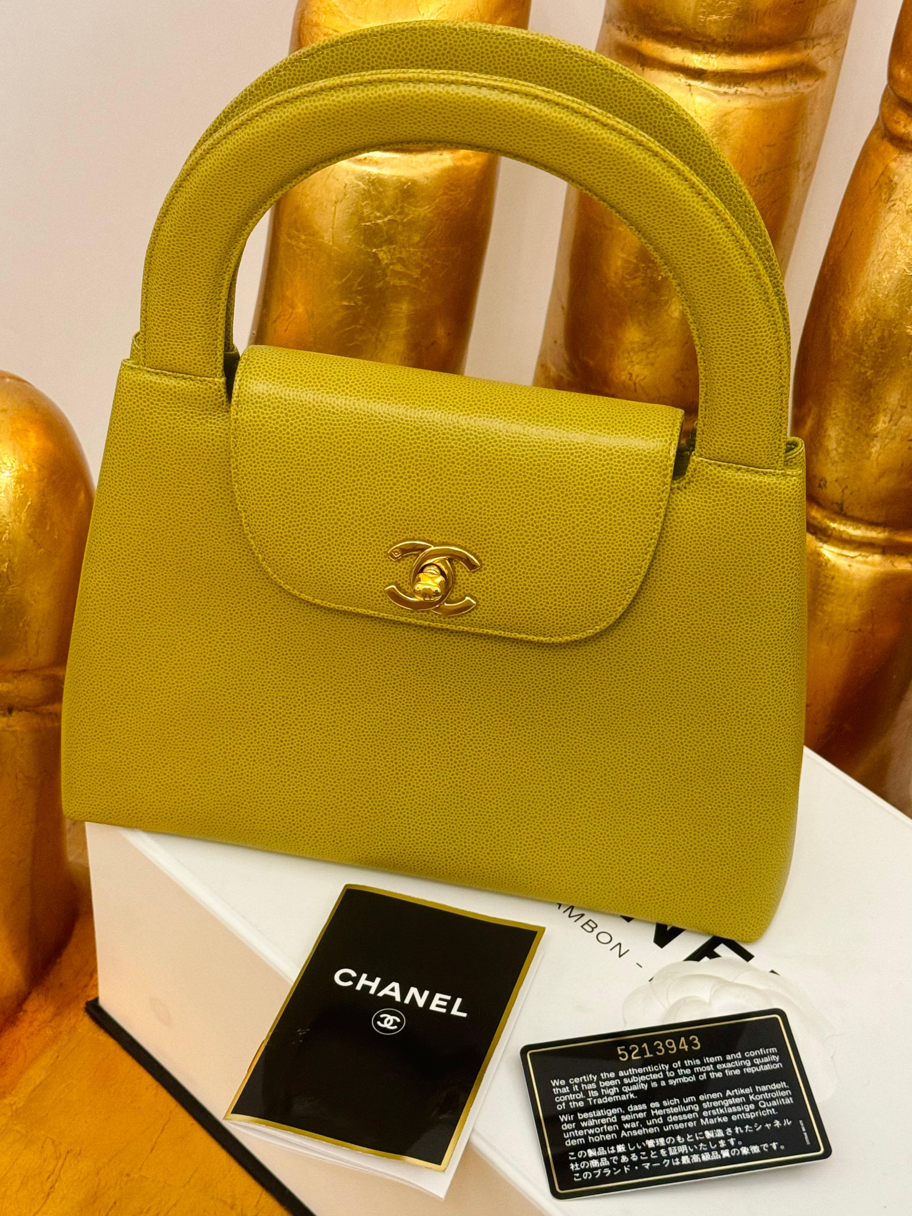 Chanel vintage 1997-1999 Green limon caviar top handle Kelly bag For Sale 4