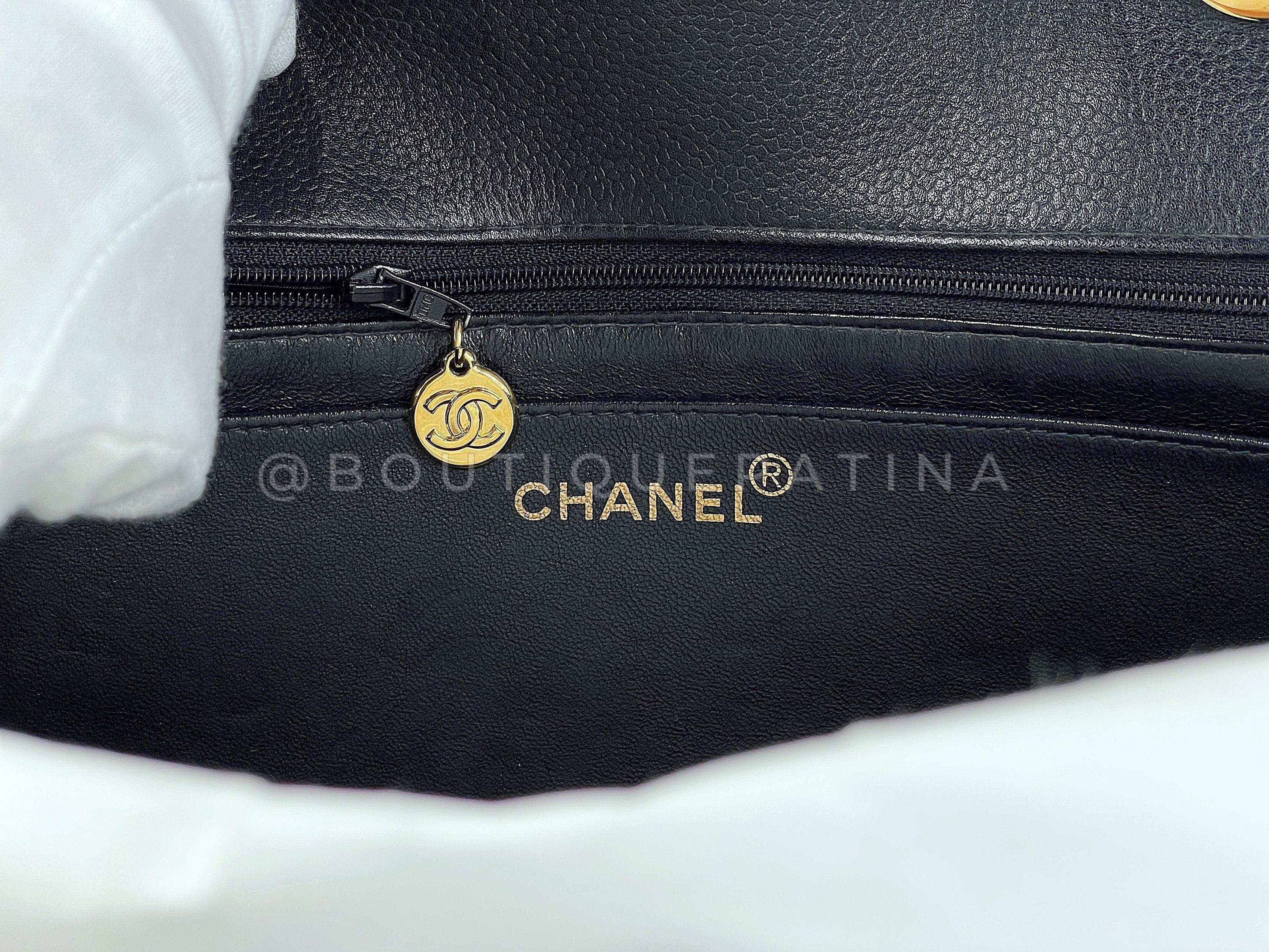 Chanel Vintage 1997 Black Caviar Jumbo Classic Flap Bag 24k GHW 67441 For Sale 7