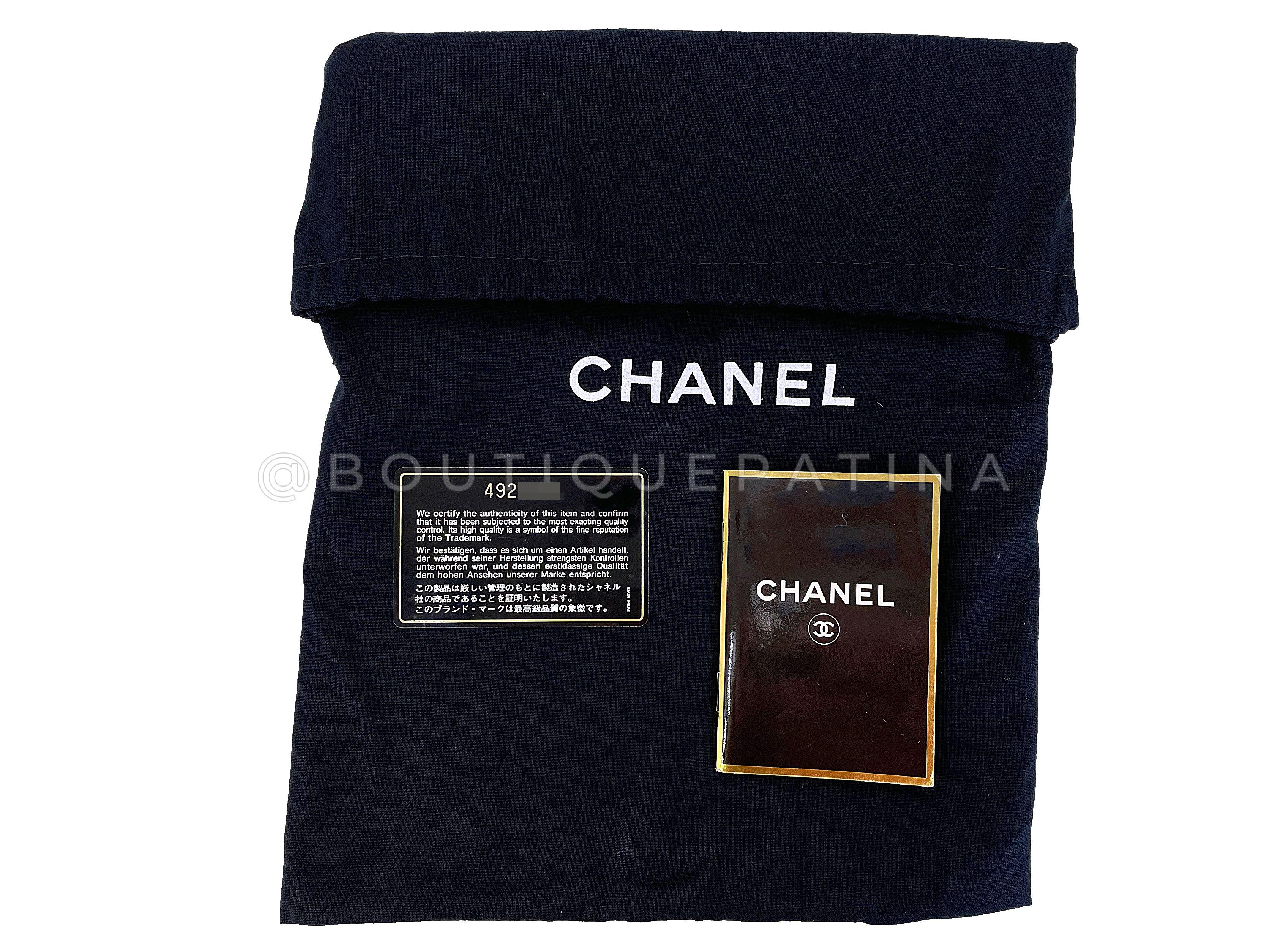 Chanel Vintage 1997 Black Caviar Jumbo Classic Flap Bag 24k GHW 67441 For Sale 10