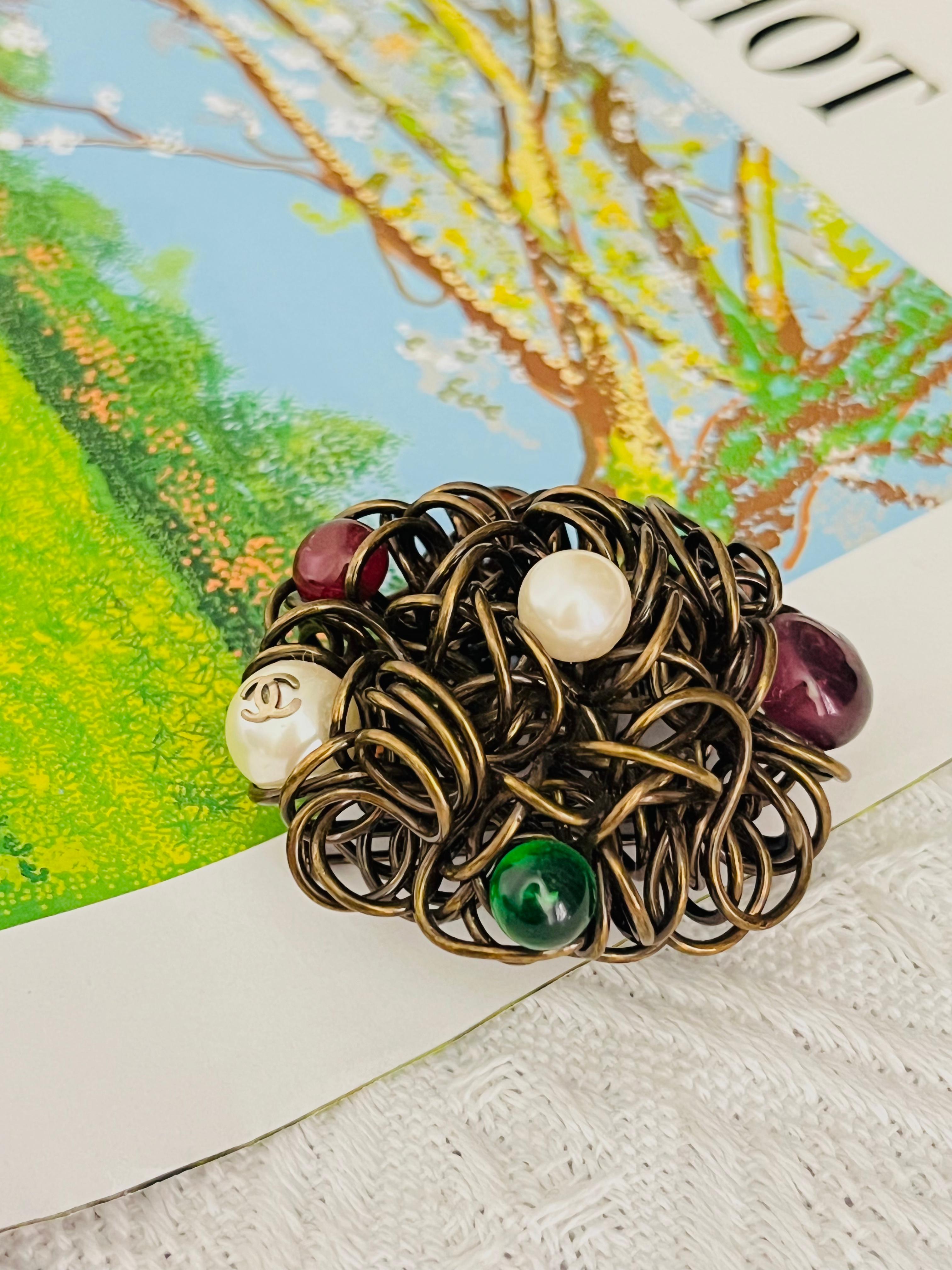Chanel Vintage 1997 Gripoix Logo CC Red Green Purple Pearls Birds Nest Brooch In Excellent Condition In Wokingham, England