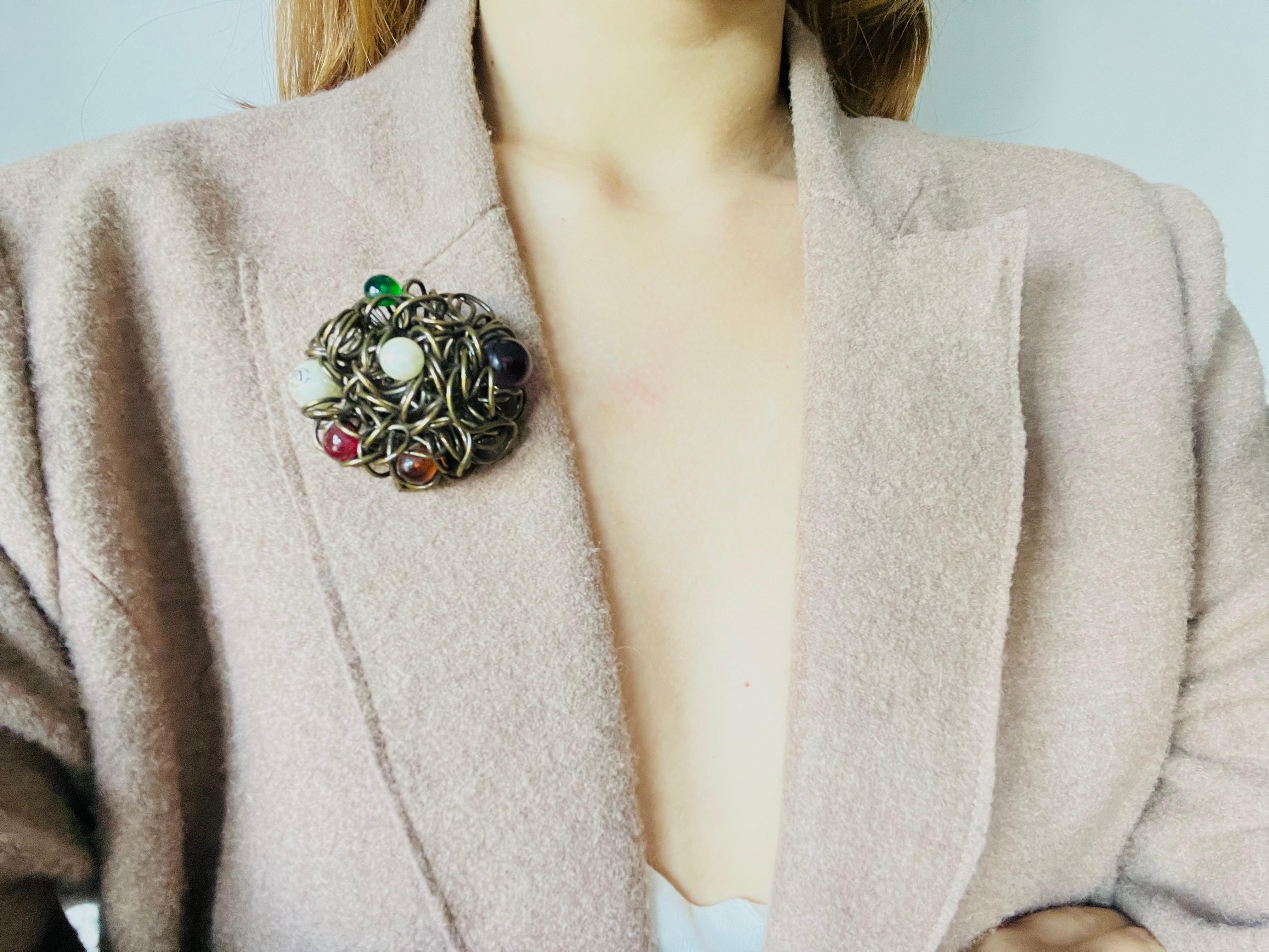 Chanel Vintage 1997 Gripoix Logo CC Red Green Purple Pearls Birds Nest Brooch For Sale 2