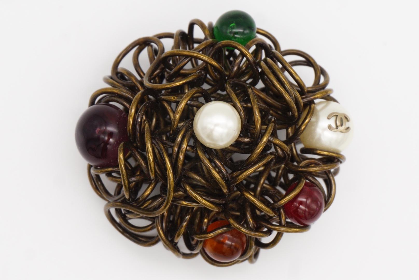Chanel Vintage 1997 Gripoix Logo CC Red Green Purple Pearls Birds Nest Brooch For Sale 4