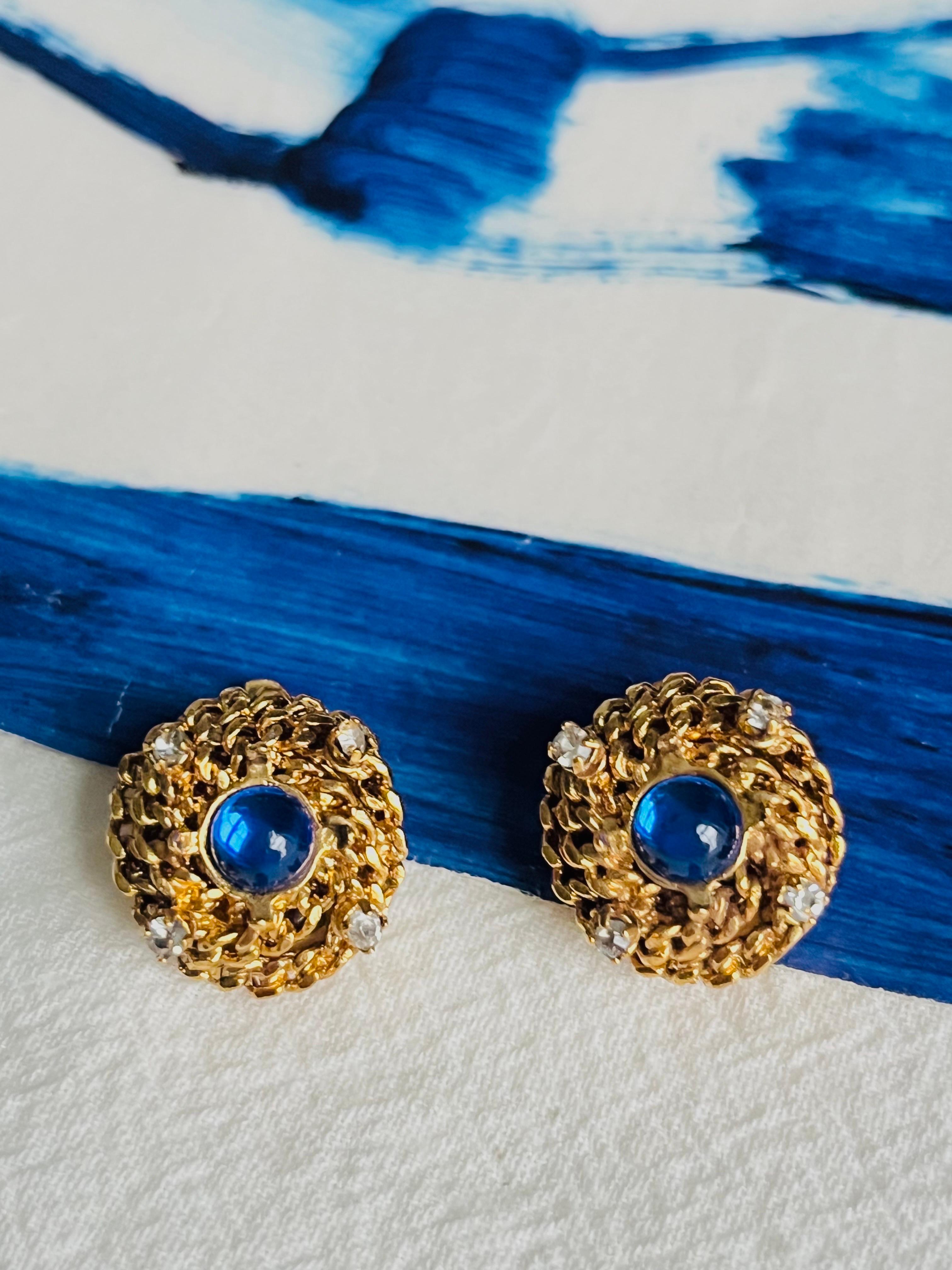 CHANEL Vintage 1997 Gripoix Sapphire Cabochon Crystal Woven Braid Clip Earrings In Excellent Condition In Wokingham, England