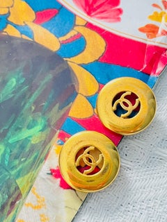 CHANEL Vintage 1997 Iconic Gold Glow Logo CC Circle Round Openwork Clip Earrings