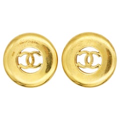 CHANEL Vintage 1997 Iconic Gold Glow Logo CC Circle Round Openwork Clip Earrings