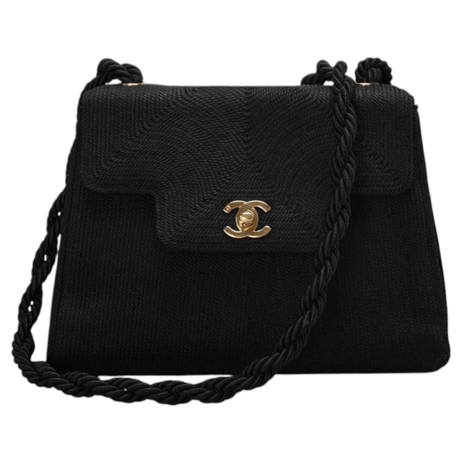 Chanel Vintage 1997 Bolso Kelly de Seda Tejida con Solapa y Cuerda Crossbody
