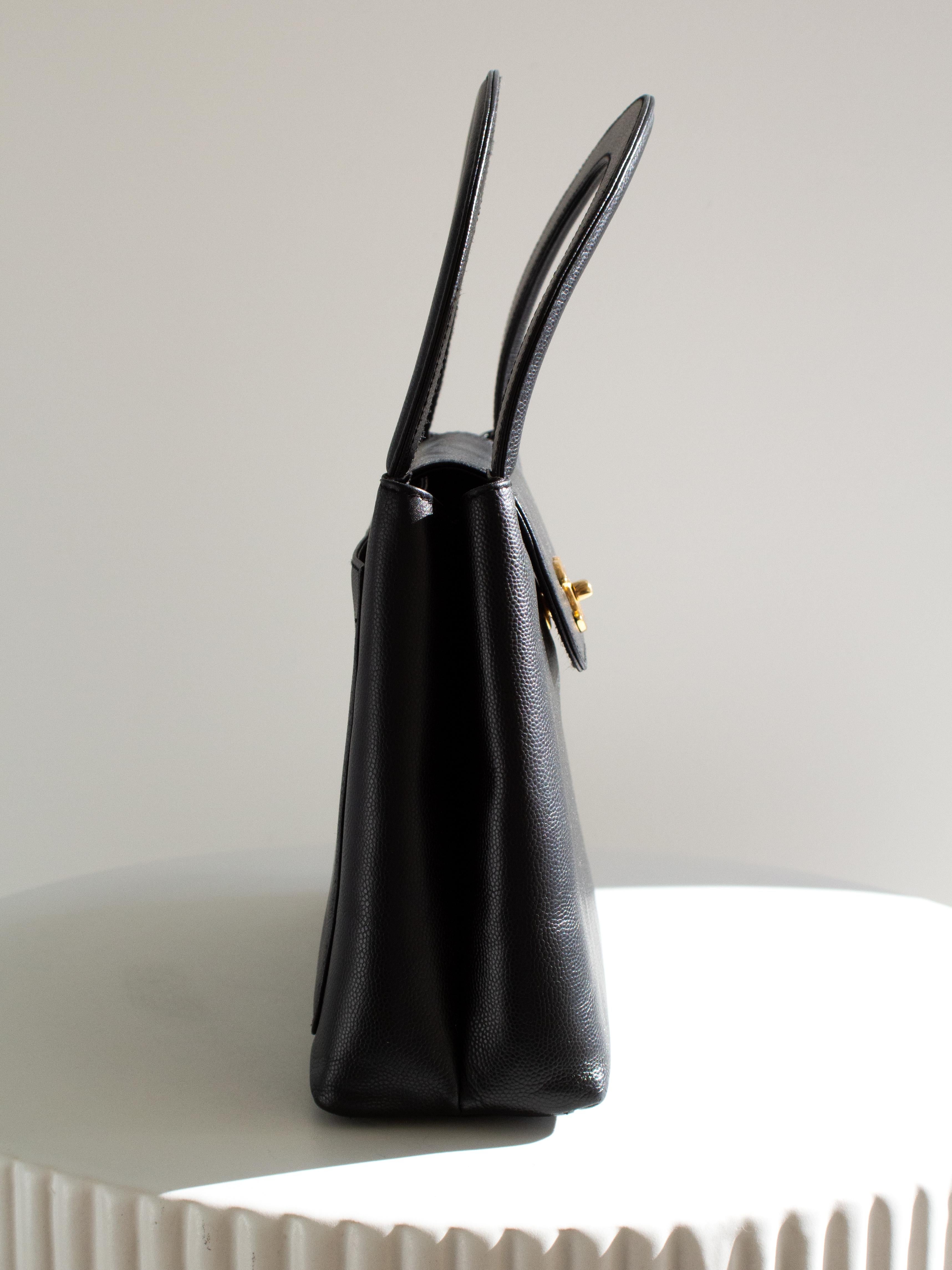 Chanel Vintage 1998 Kelly Bolso de asa superior de piel de caviar negra y oro de 24 quilates 1