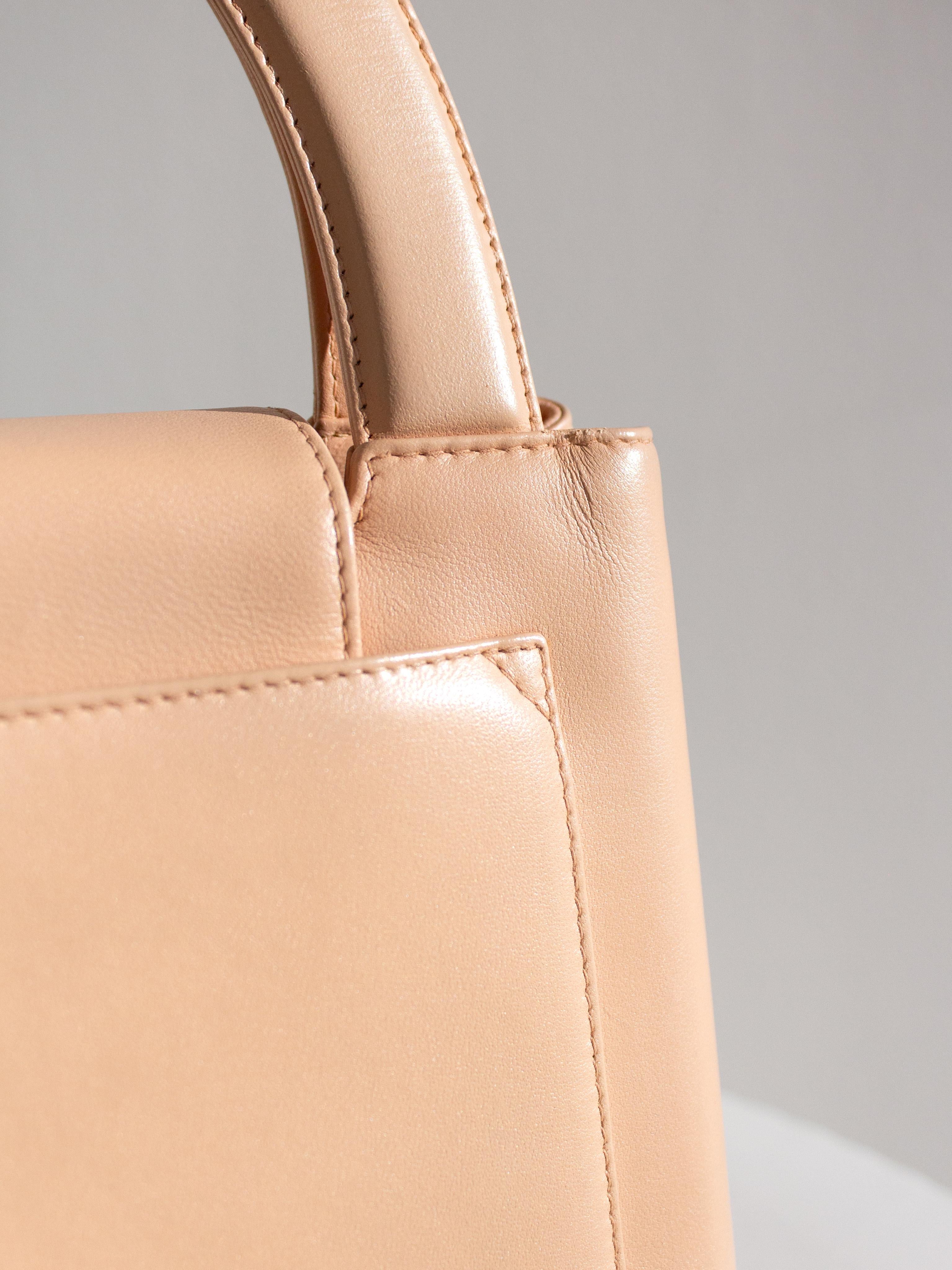 Chanel Vintage 1998 Kelly  Pink Nude Lambskin 24K Gold Top Handle Bag For Sale 14