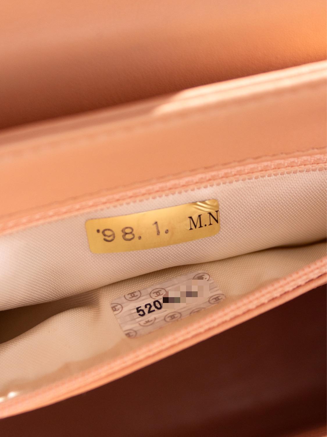 Chanel Vintage 1998 Kelly  Pink Nude Lambskin 24K Gold Top Handle Bag For Sale 15