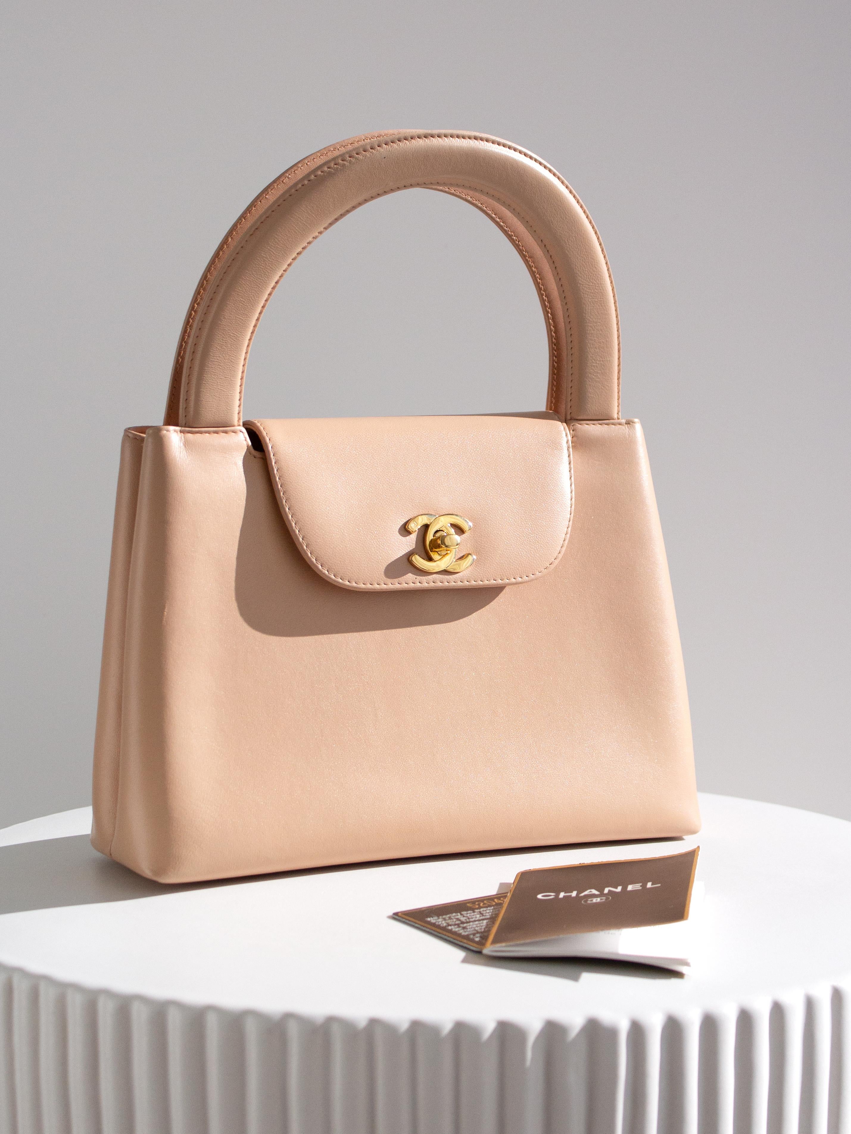 Brown Chanel Vintage 1998 Kelly  Pink Nude Lambskin 24K Gold Top Handle Bag For Sale
