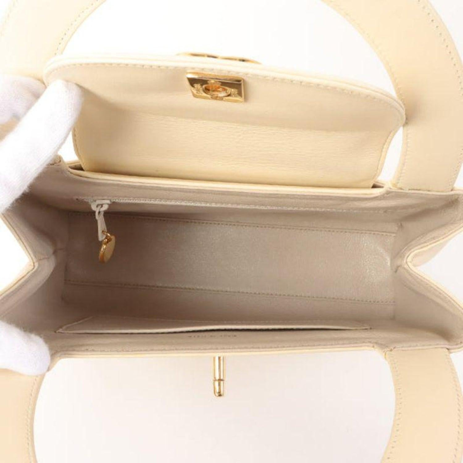 Chanel 1998 Rare Vintage Light Beige Caviar Kelly Top Handle Classic Flap Bag 12
