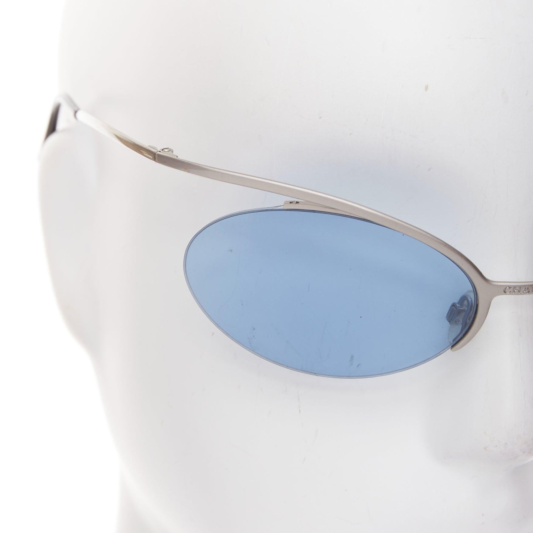 Chanel Vintage 2000 Runway argento blu metallo occhiali da sole futuristici senza montatura in vendita 2