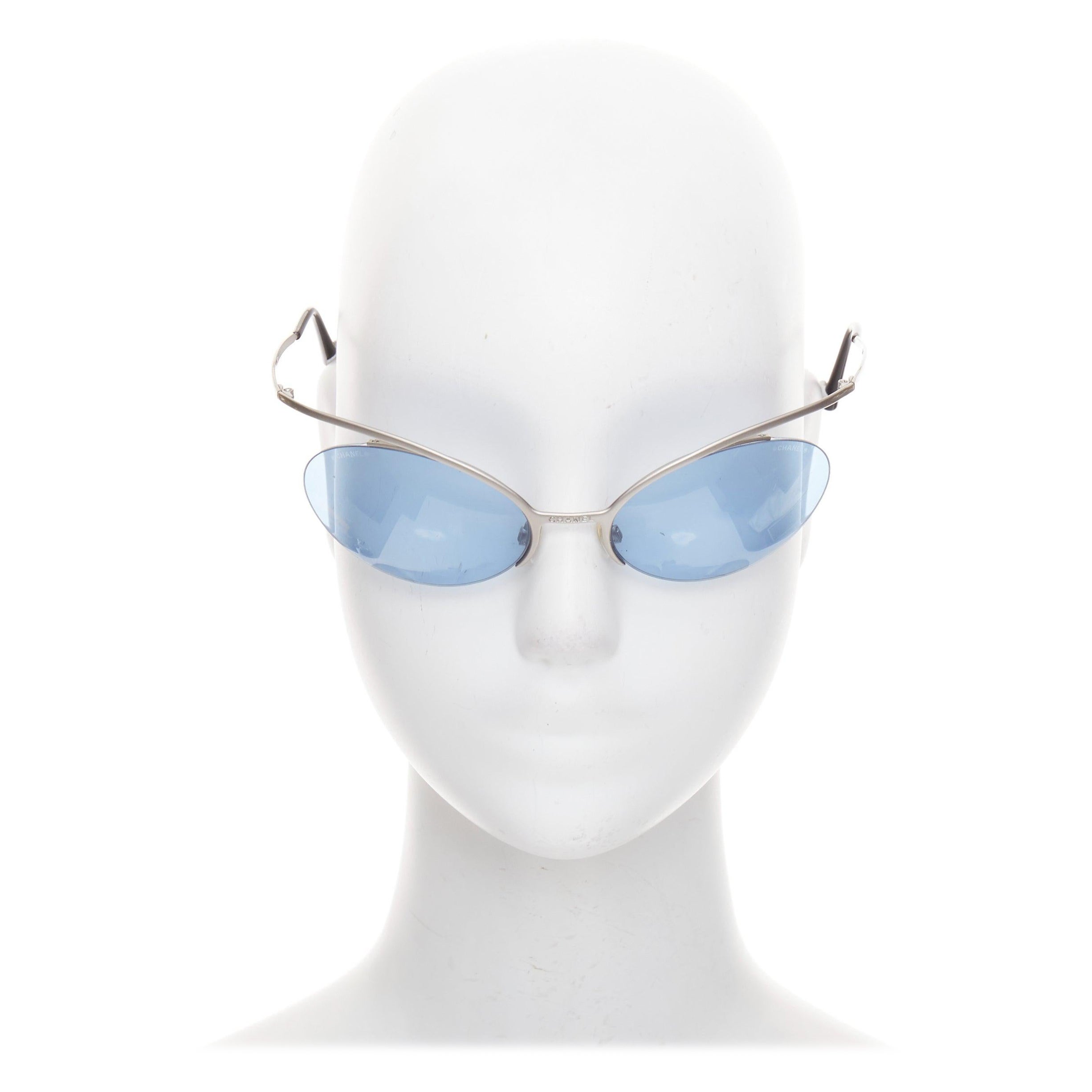 Chanel Vintage 2000 Runway argento blu metallo occhiali da sole futuristici senza montatura in vendita
