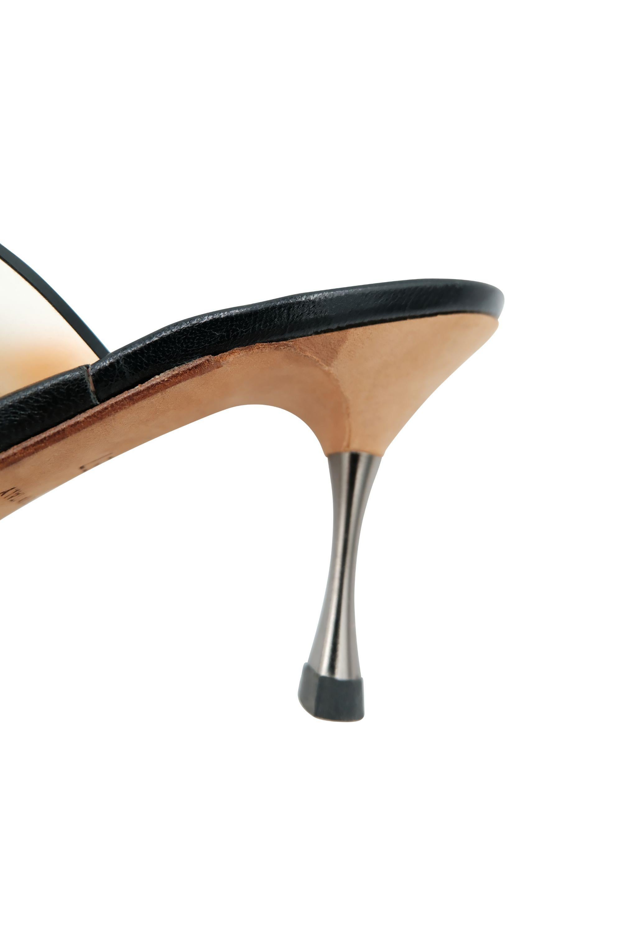 Chanel Vintage 2000's Chanel Rubber Thong Sandals In Good Condition In Morongo Valley, CA