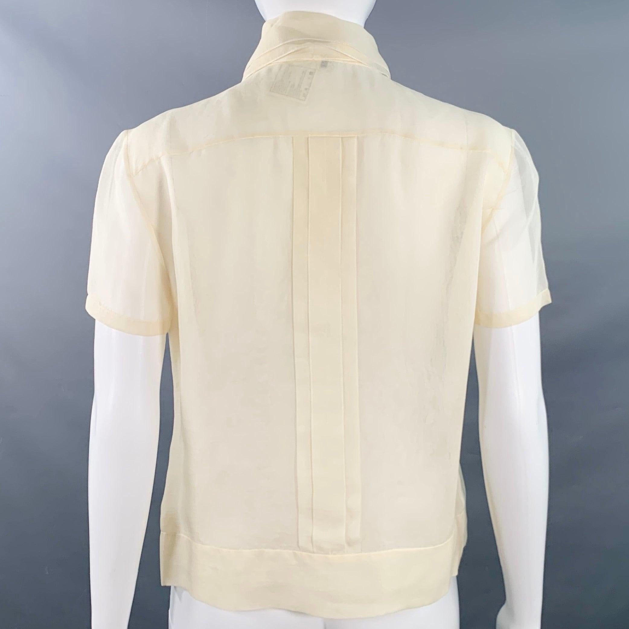 CHANEL Vintage 2003 Cruise Größe 8 Creme schwarz Seide schiere plissiert kurze Ärmel Bluse im Zustand „Gut“ im Angebot in San Francisco, CA