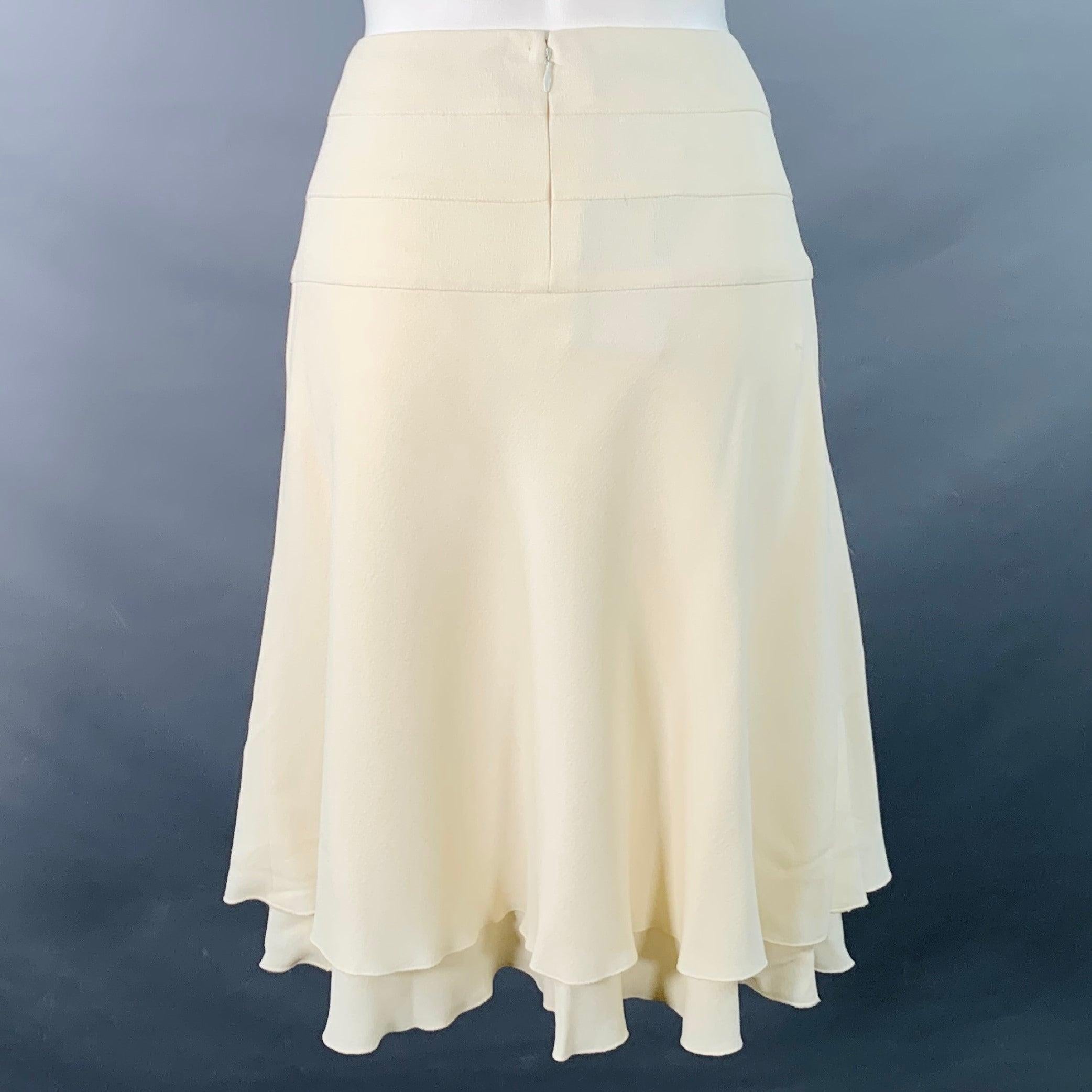 CHANEL Vintage 2003 Größe 8 Creme Acetatmischung geraffte Tulpe unterhalb des Knies Rock (Beige) im Angebot