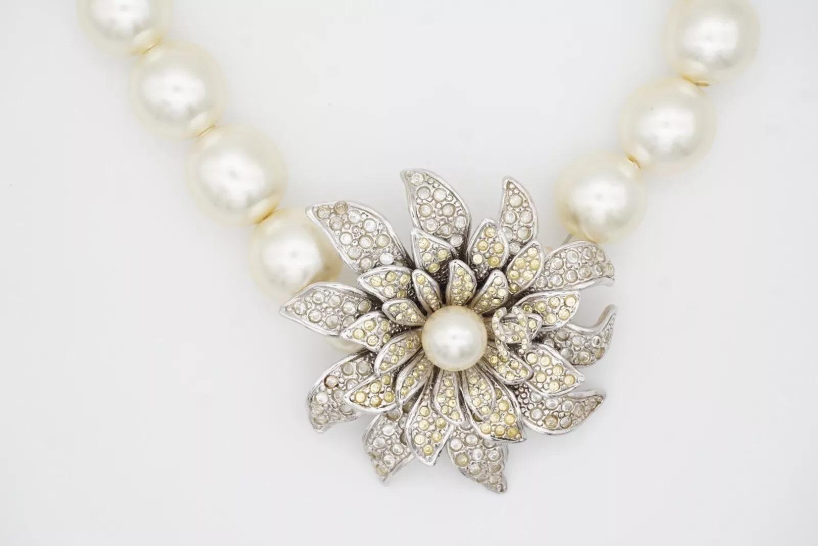 Chanel Vintage 2005 Large CC Logo Crystals Flower Blossom White Pearls Necklace 6