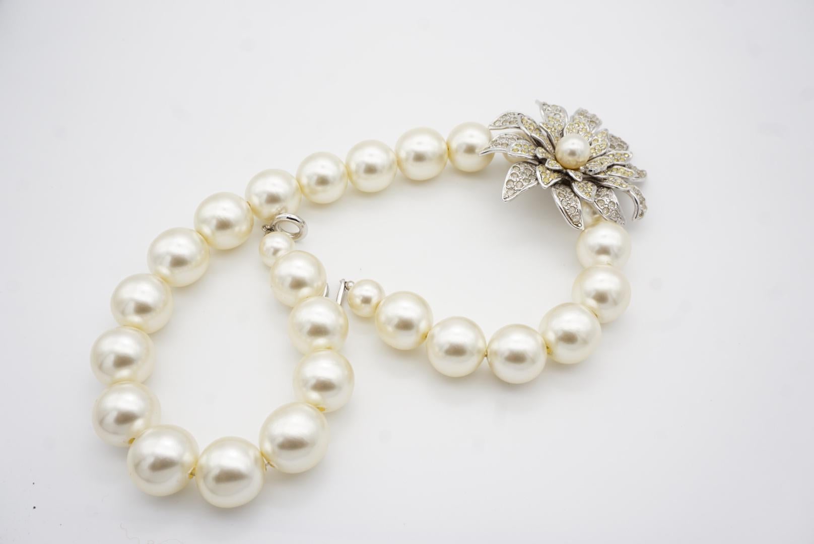 Chanel Vintage 2005 Large CC Logo Crystals Flower Blossom White Pearls Necklace 11