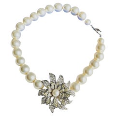 Chanel Vintage 2005 Large CC Logo Crystals Flower Blossom White Pearls Necklace