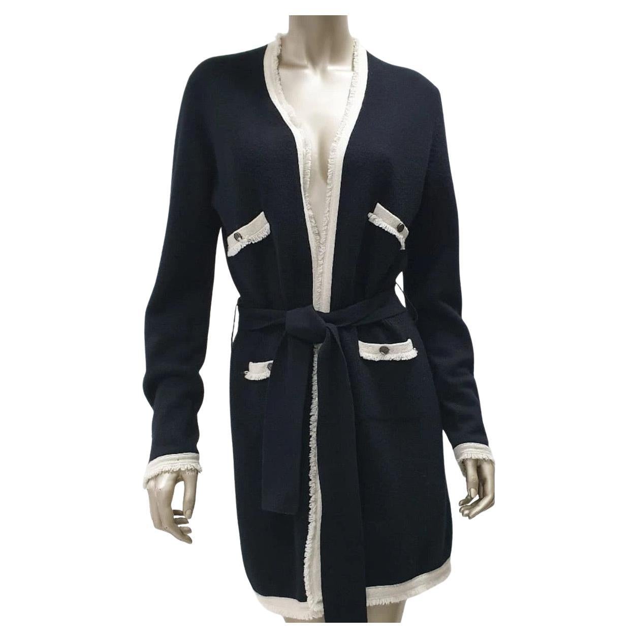 Chanel Vintage 2006 Cardigan en cachemire noir, Taille 44