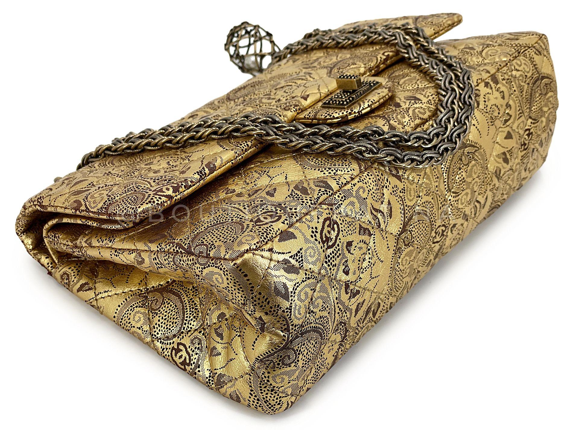 Chanel Vintage 2009 Gold Brocade 2.55 Reissue Flap Bag 226 Moscow 68448 For Sale 2