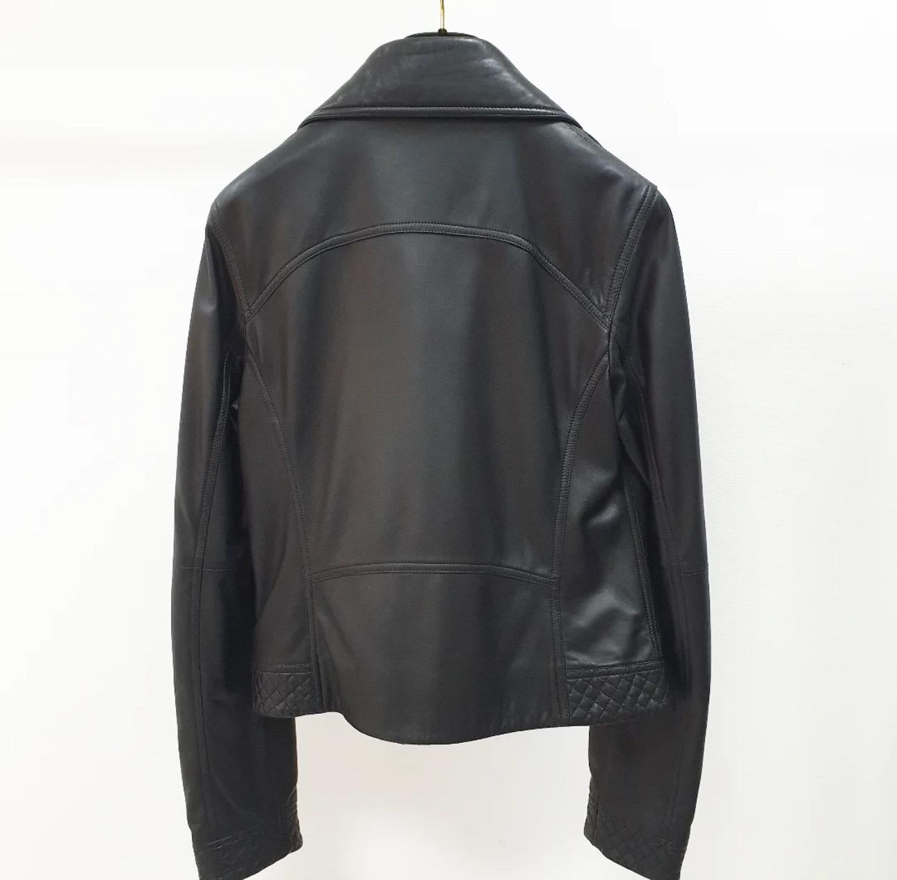 Chanel Vintage 2010 Veste de motard Sz.40 Excellent état - En vente à Krakow, PL