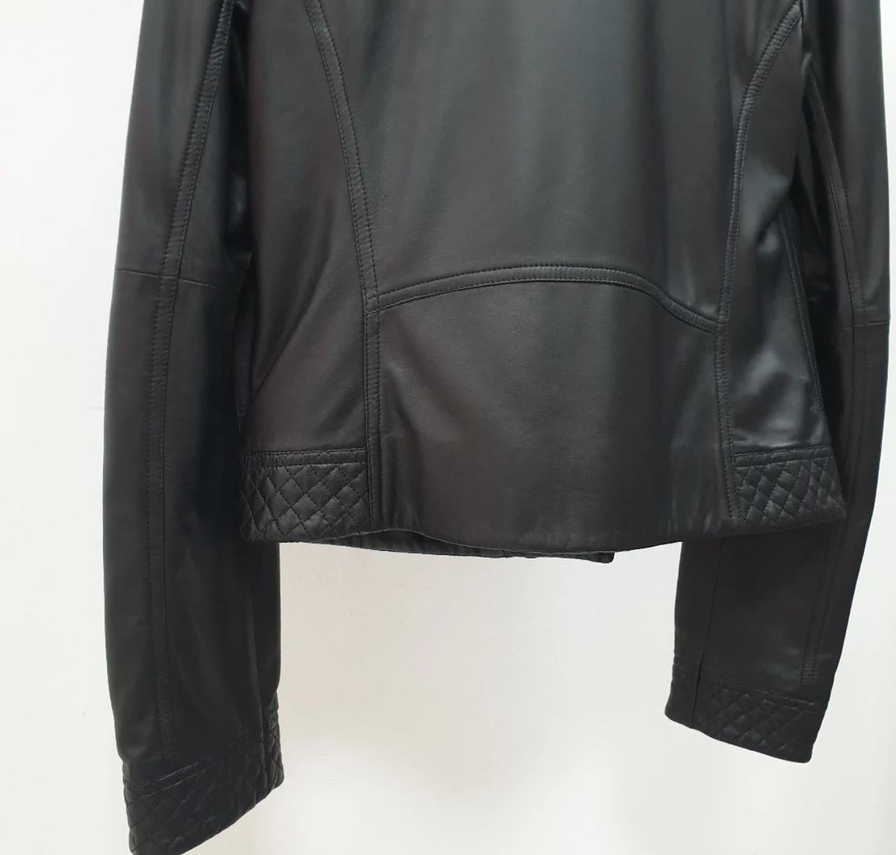 Chanel Vintage 2010 Veste de motard Sz.40 en vente 3