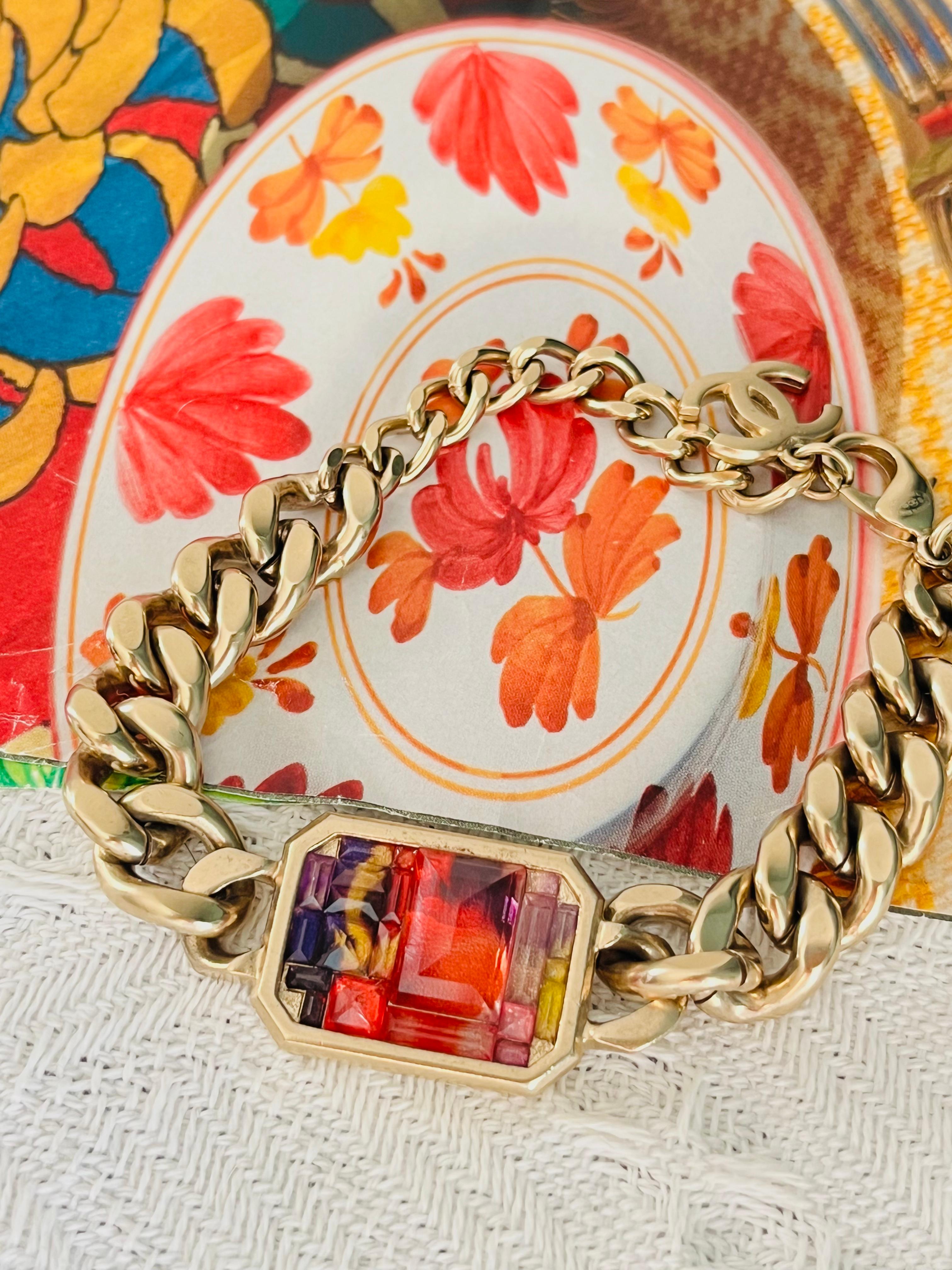 Chanel Vintage 2015 Logo CC Coco Red Mosaico Ciondolo Ottagono Omega Bracciale A Link In condizioni ottime in vendita a Wokingham, England